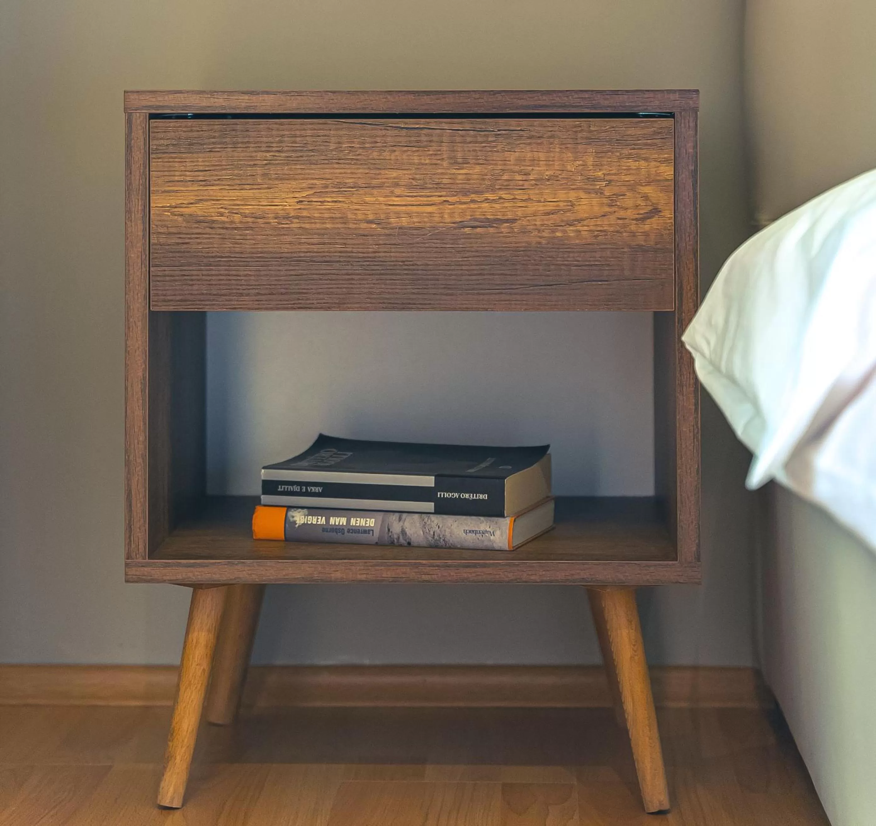 TV/Entertainment Center in Garden Boutique B&B