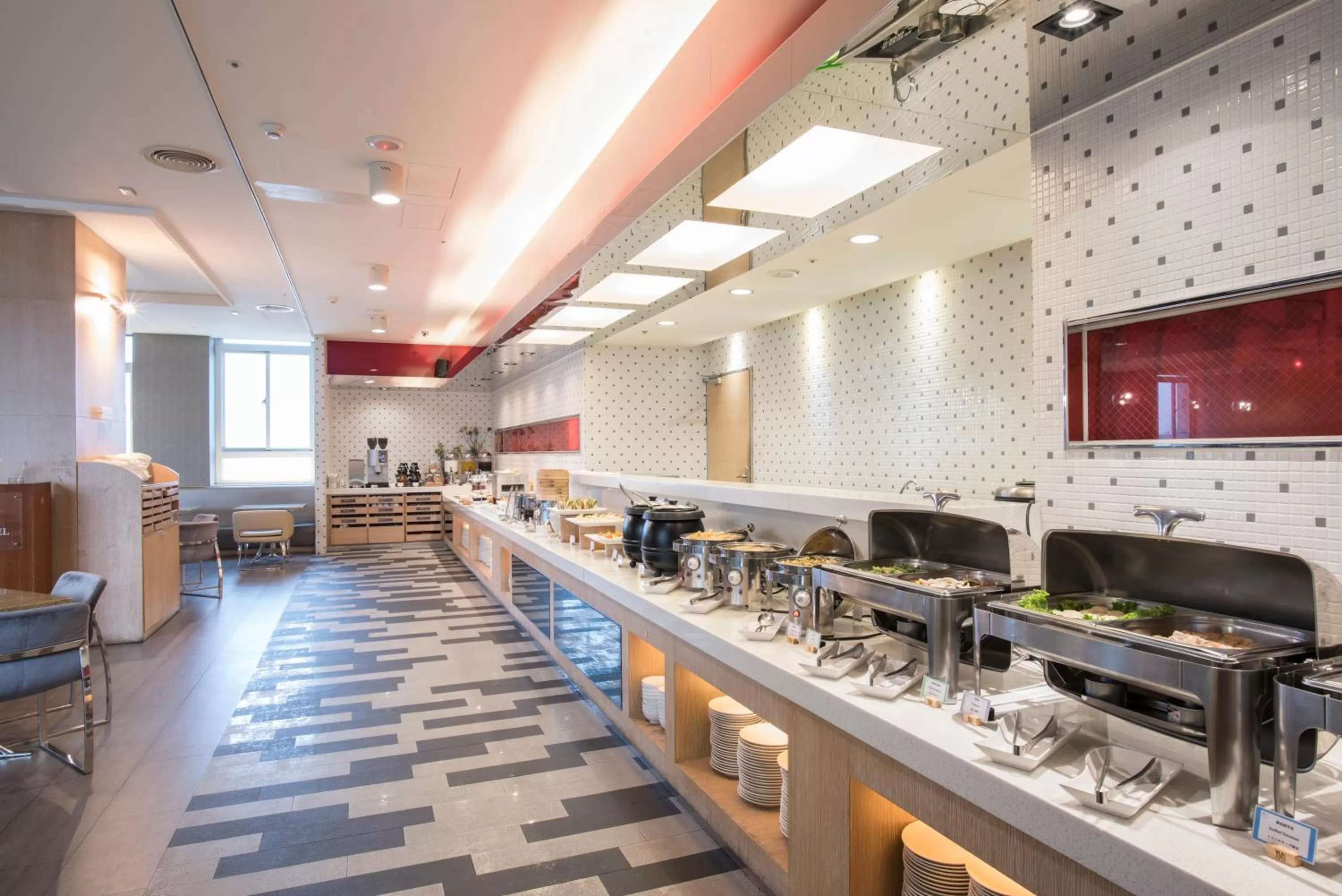 Restaurant/places to eat in Beacon Hotel