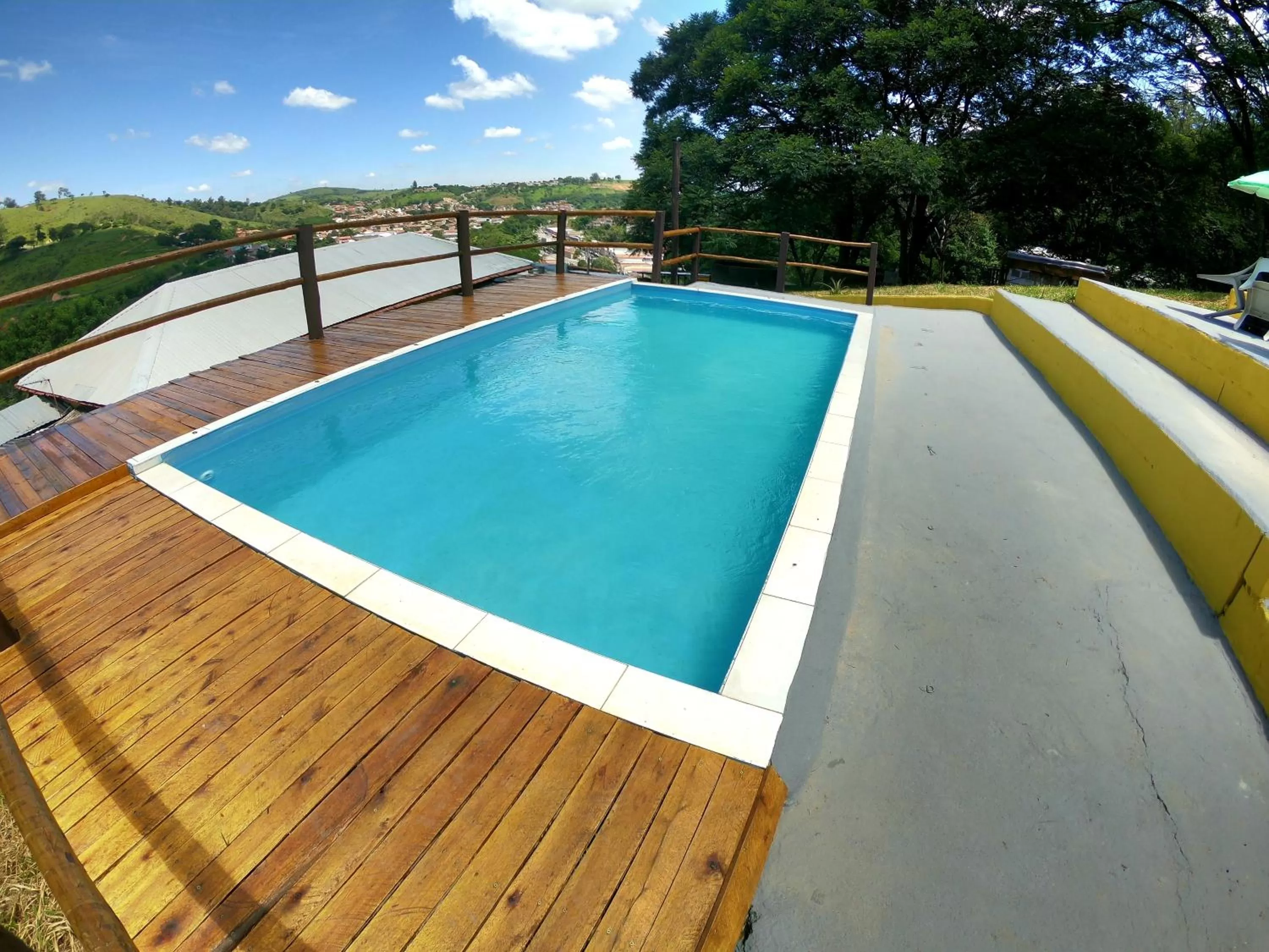 Swimming pool in Pousada Solar da Montanha