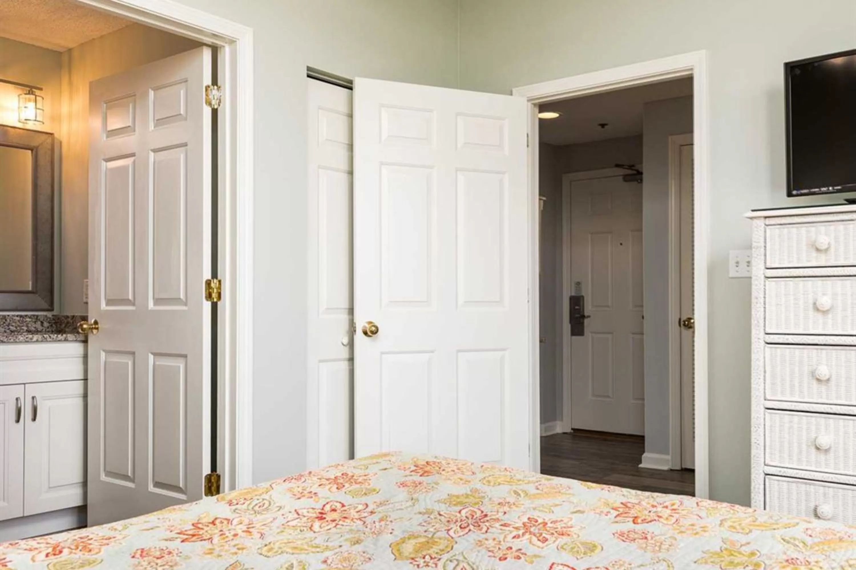 Bed in The Beach Club Resort and Spa III