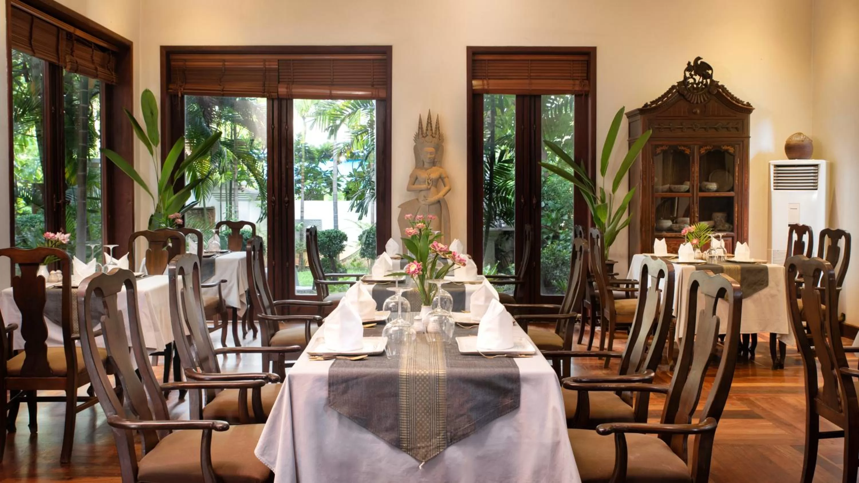 Restaurant/places to eat in Mane Boutique Hotel & Spa