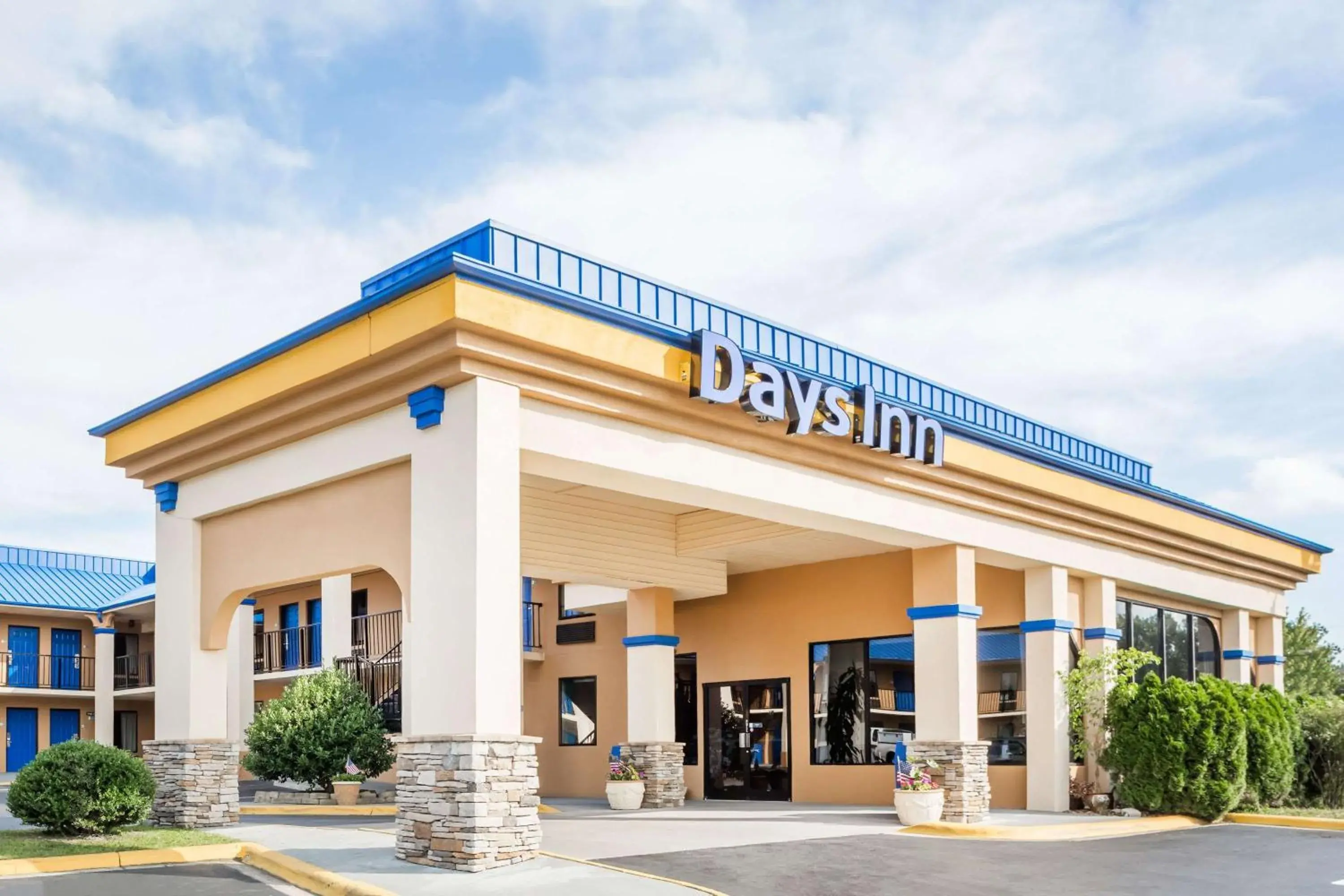 Days Inn by Wyndham Hendersonville Days Inn by Wyndham Hendersonville