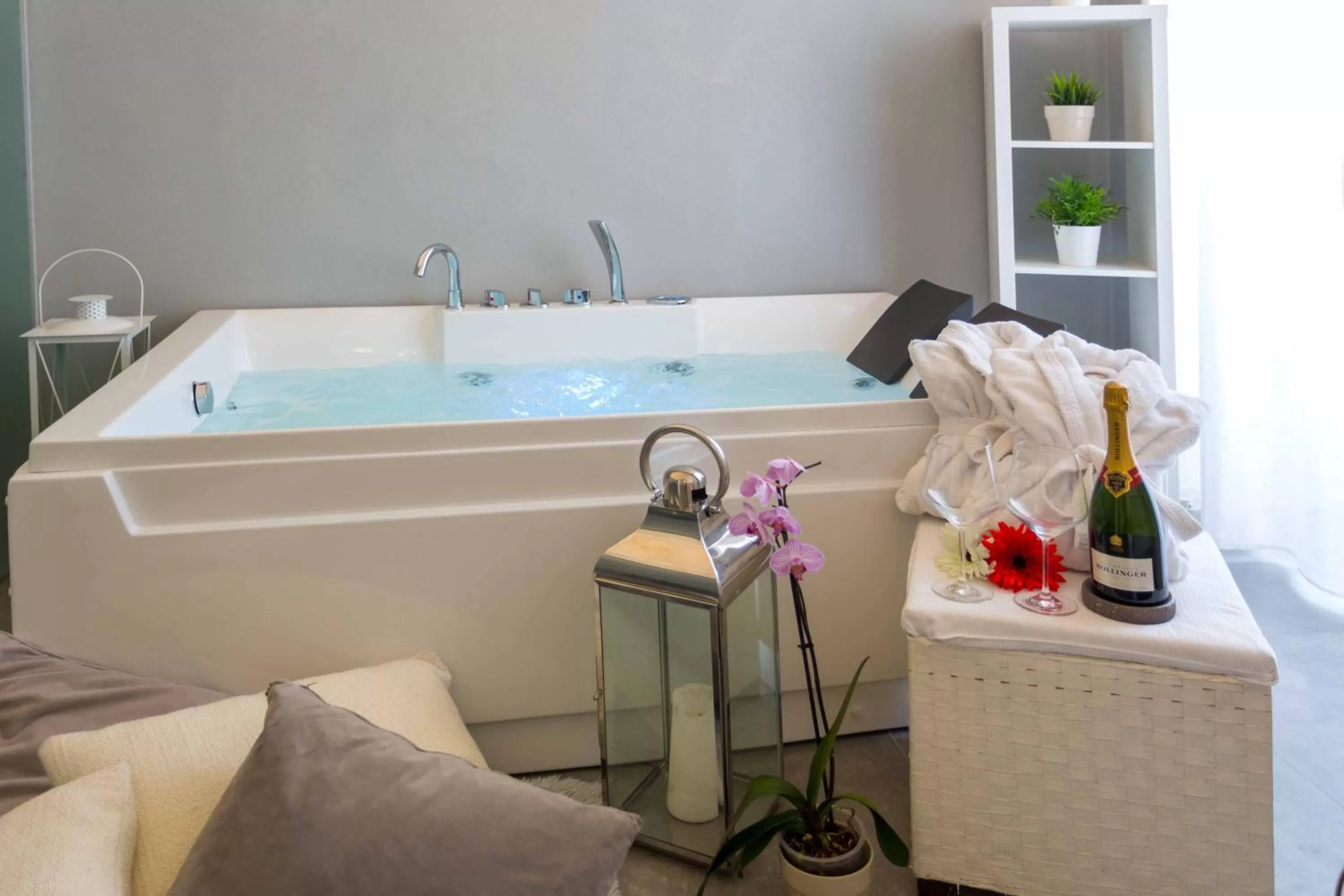 Decorative detail in Palazzo Bruca Catania