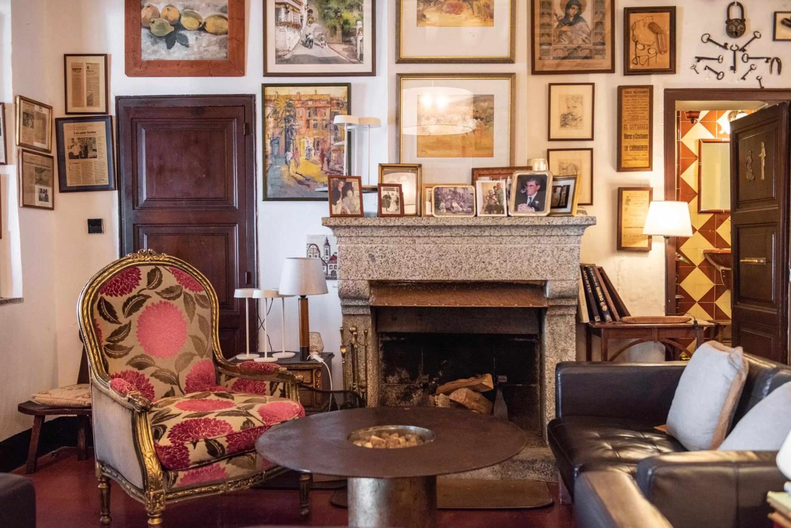 Living room in Hostal de la Plaça - Hotel Boutique