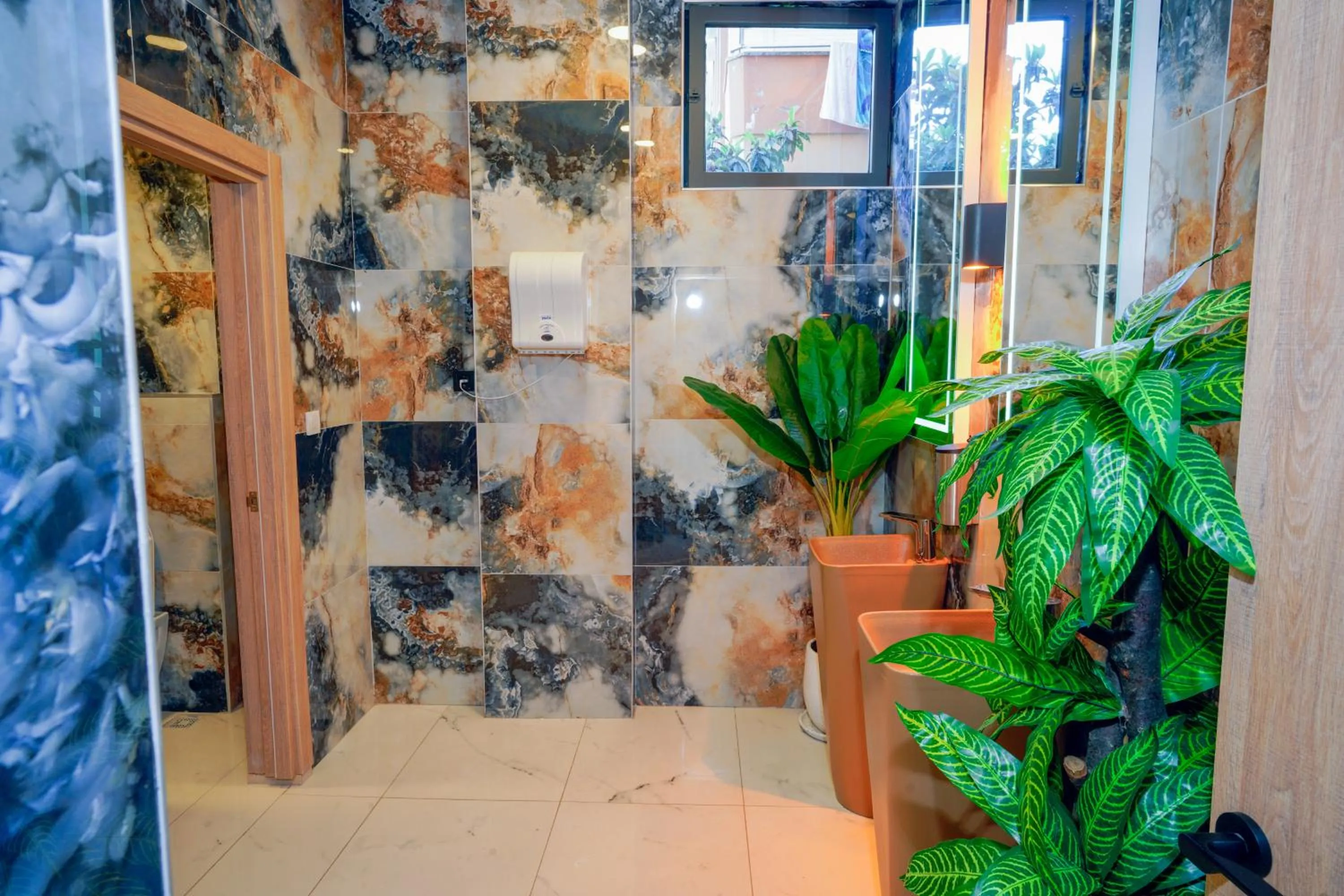 Toilet in Arsi Hotel