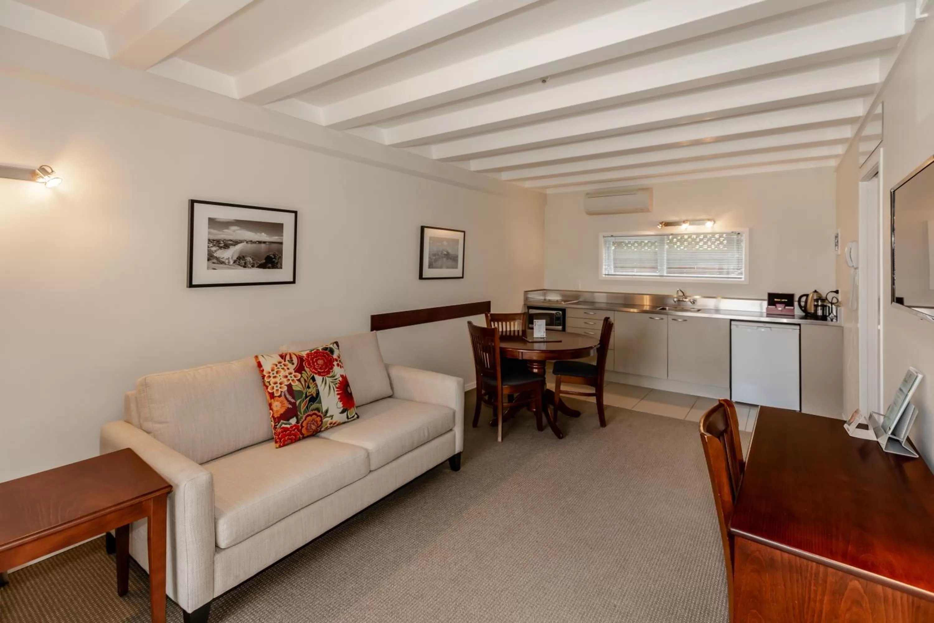 Kitchen or kitchenette in The Parnell Hotel & Conference Centre