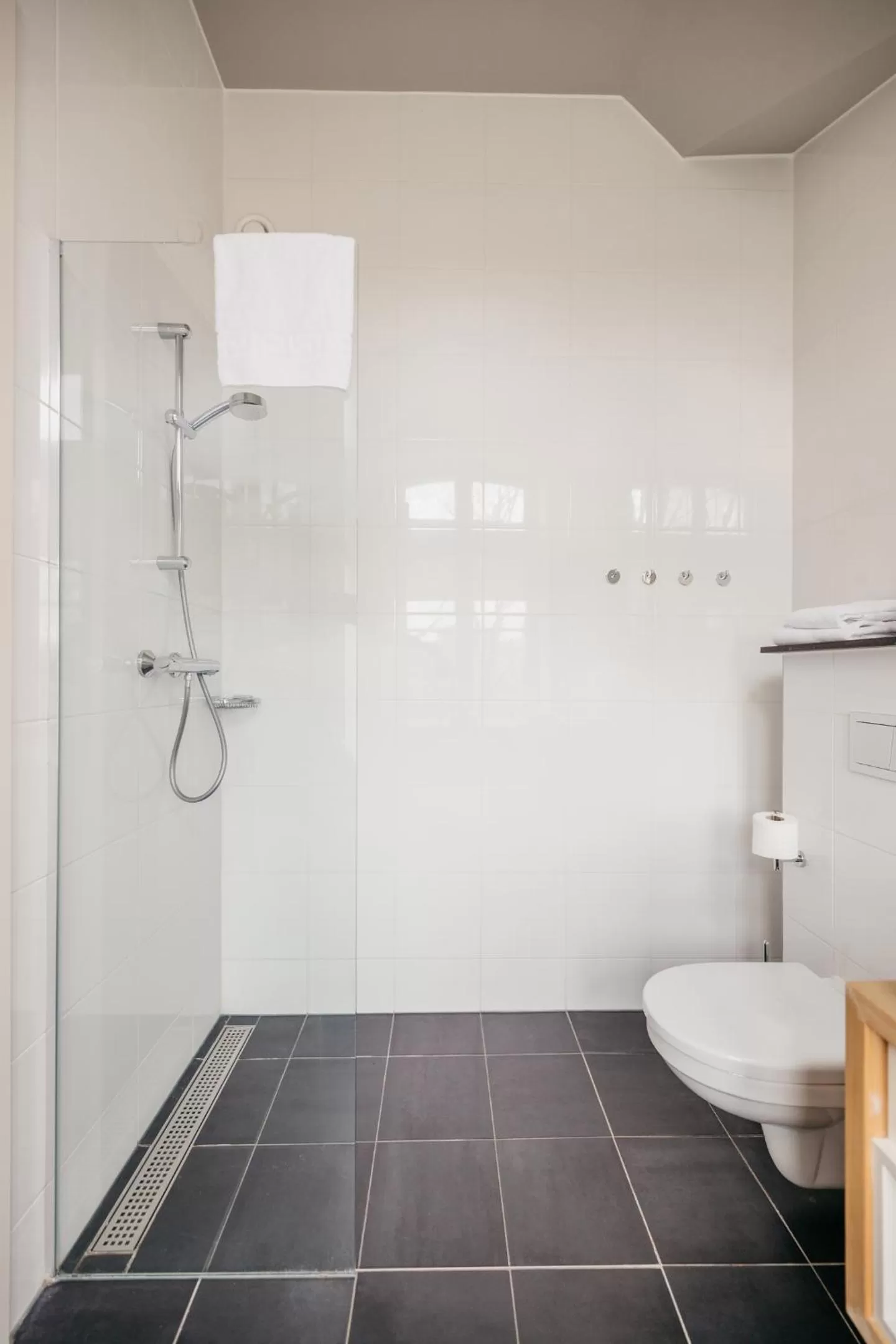 Shower in YAYS Amsterdam Maritime by Numa