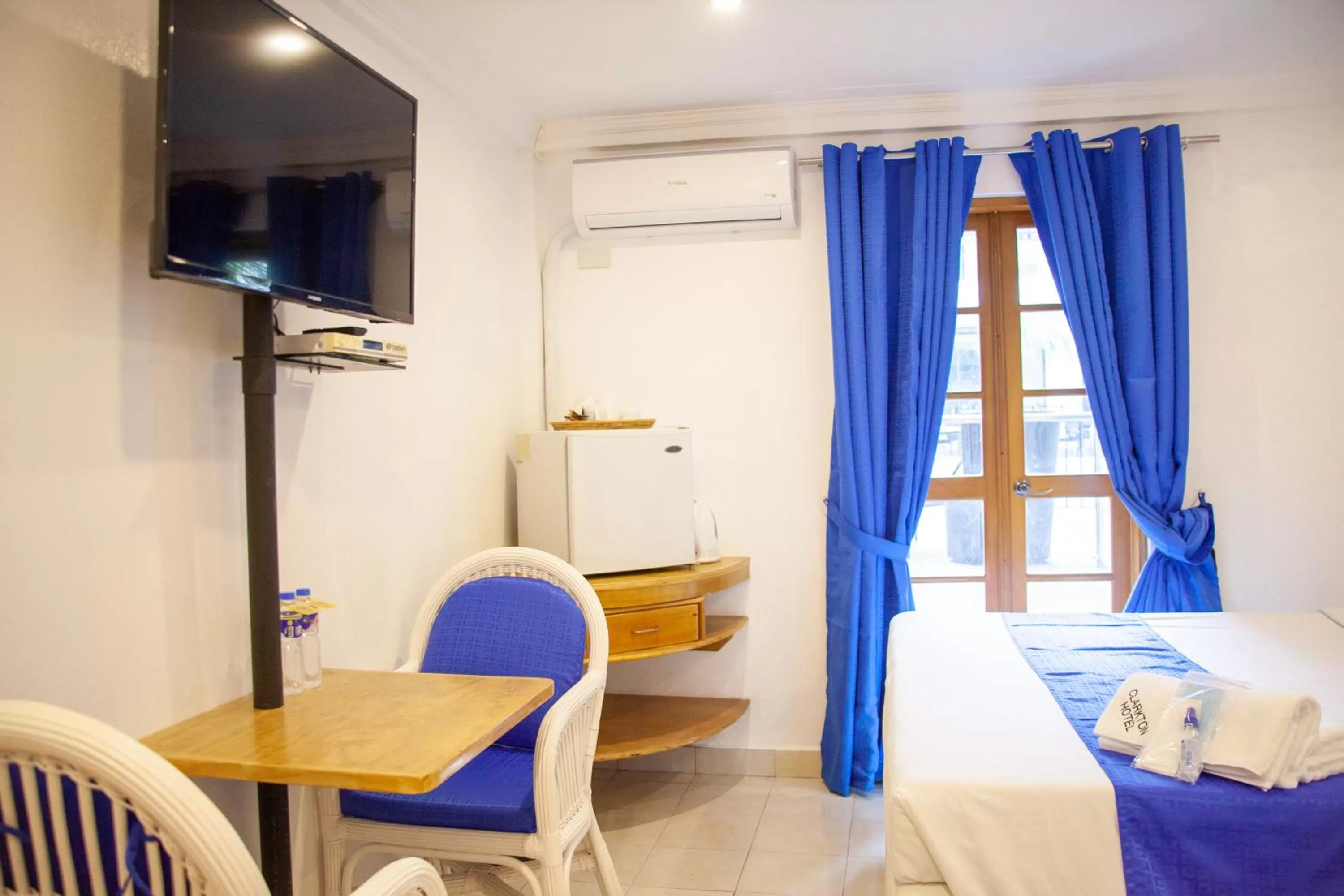 Bed in Clarkton Hotel Apartment