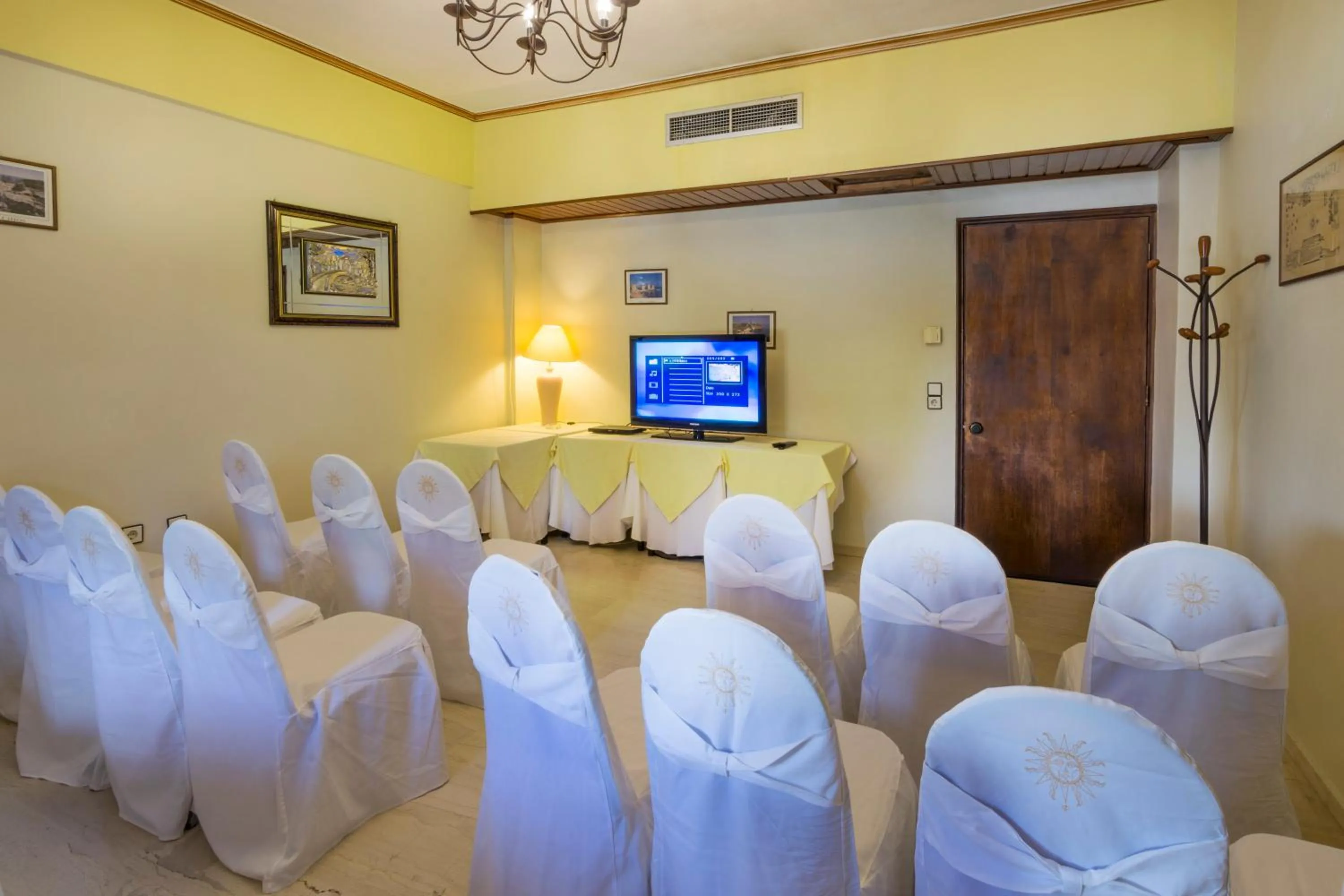 Banquet/Function facilities in Grecian Castle Chios