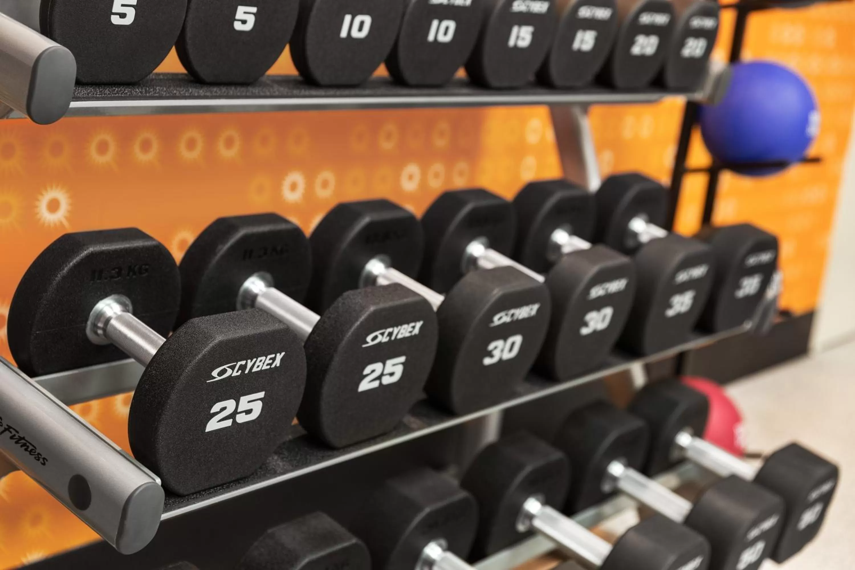 Fitness centre/facilities in La Quinta Inn and Suites by Wyndham at WaTiki Waterpark