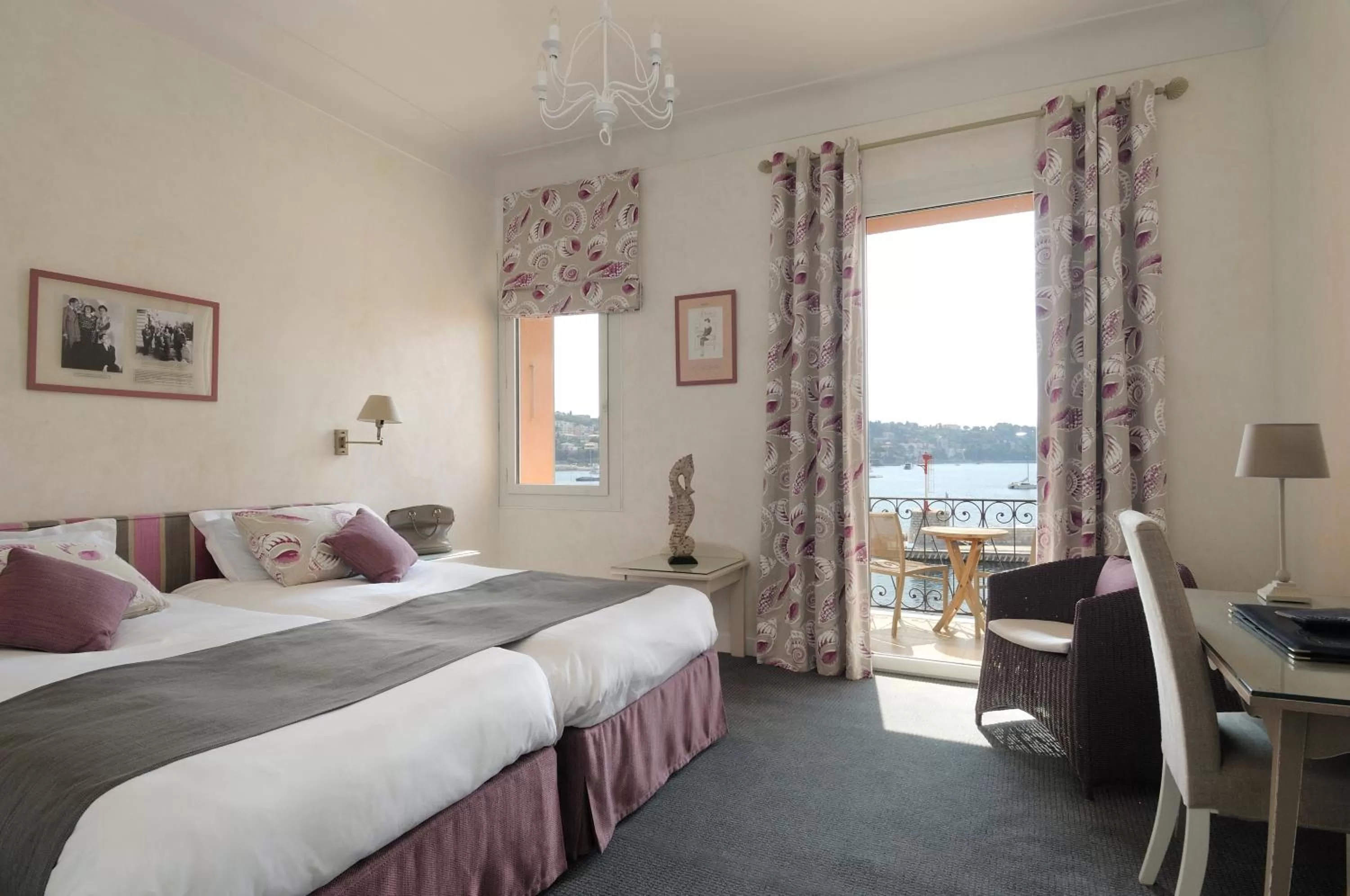 Photo of the whole room, Bed in Welcome Hotel