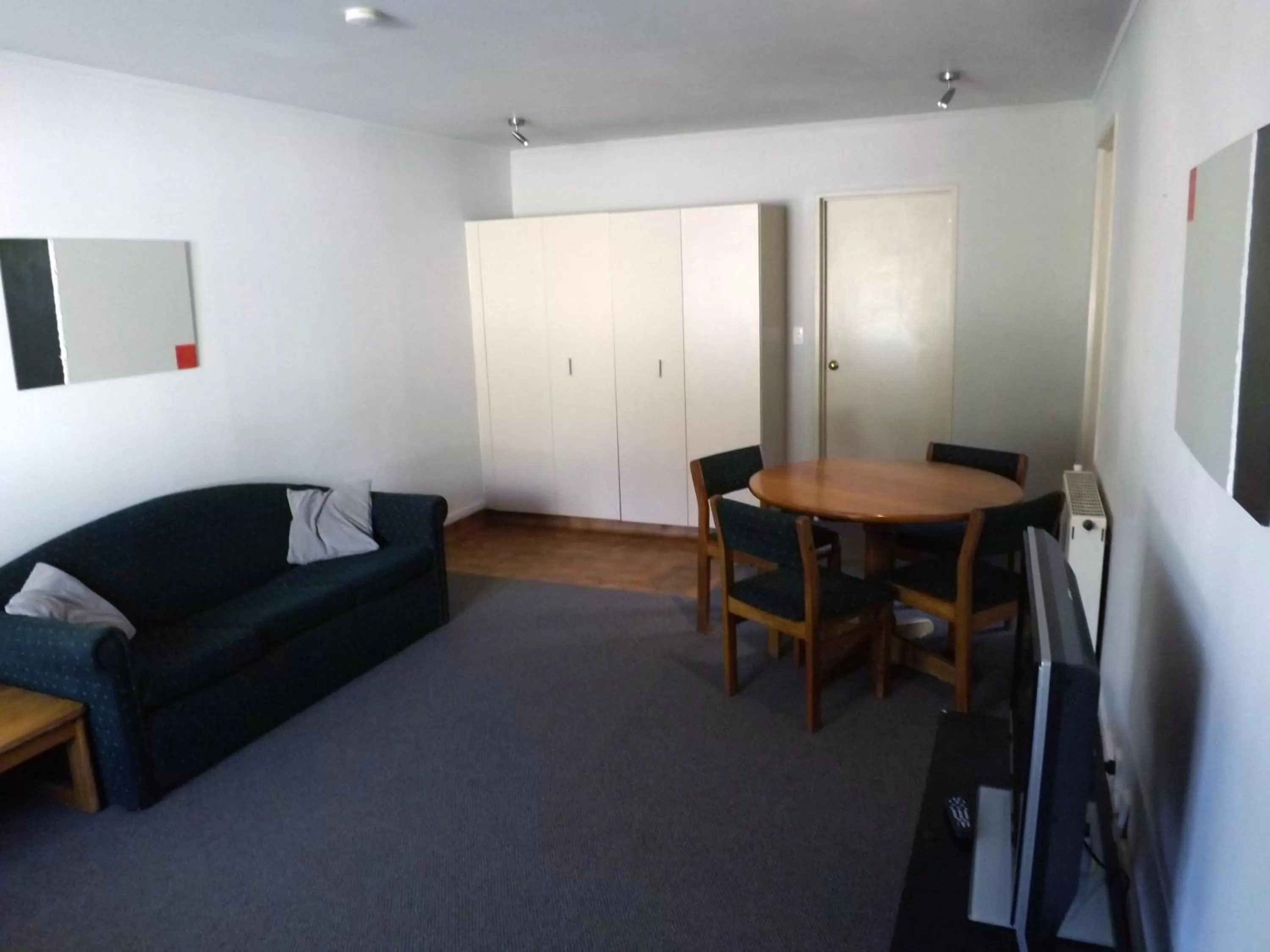 Photo of the whole room in Karaka Tree Motel