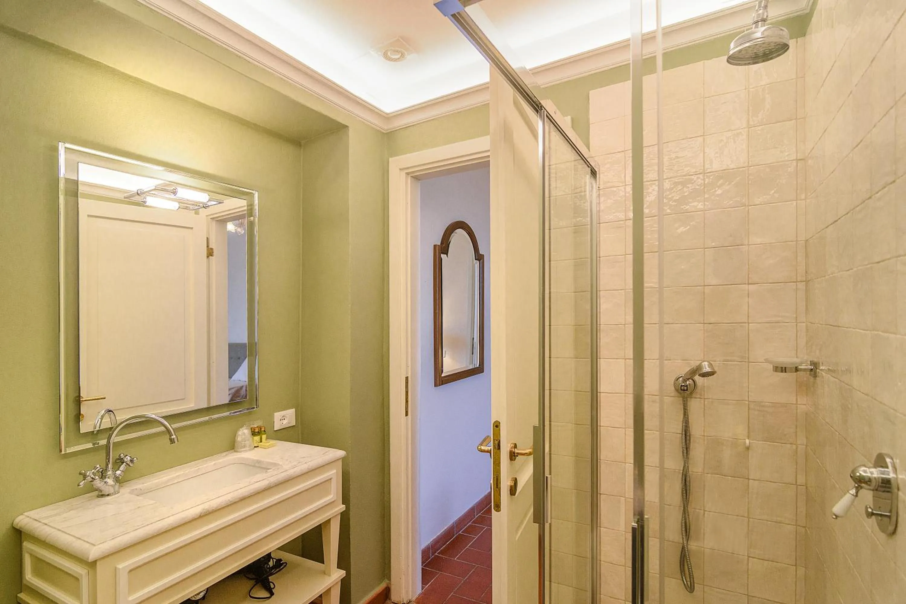 Bathroom in Hotel Villa San Michele