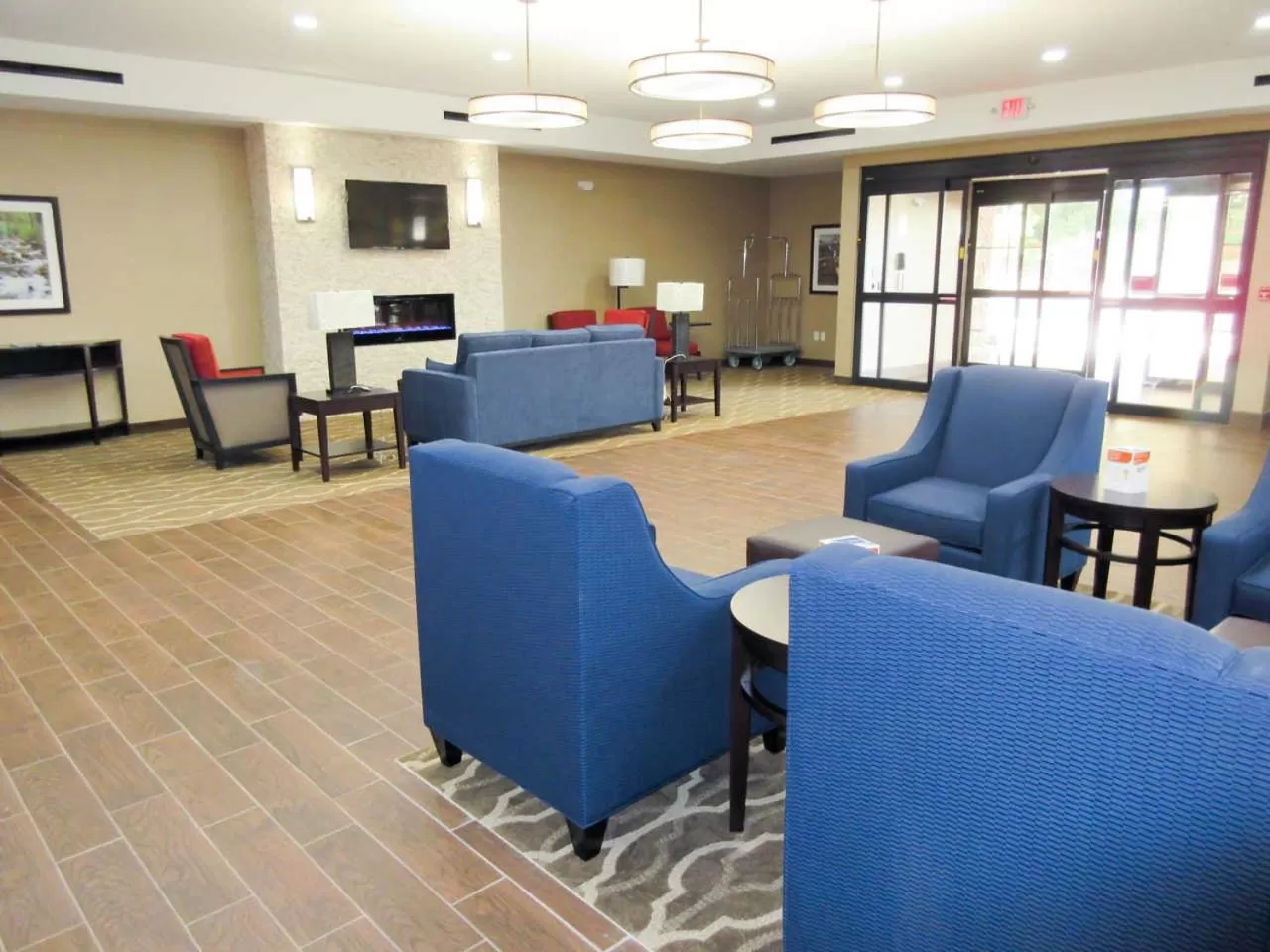 Lobby or reception in Comfort Suites Piedmont - Greenville South