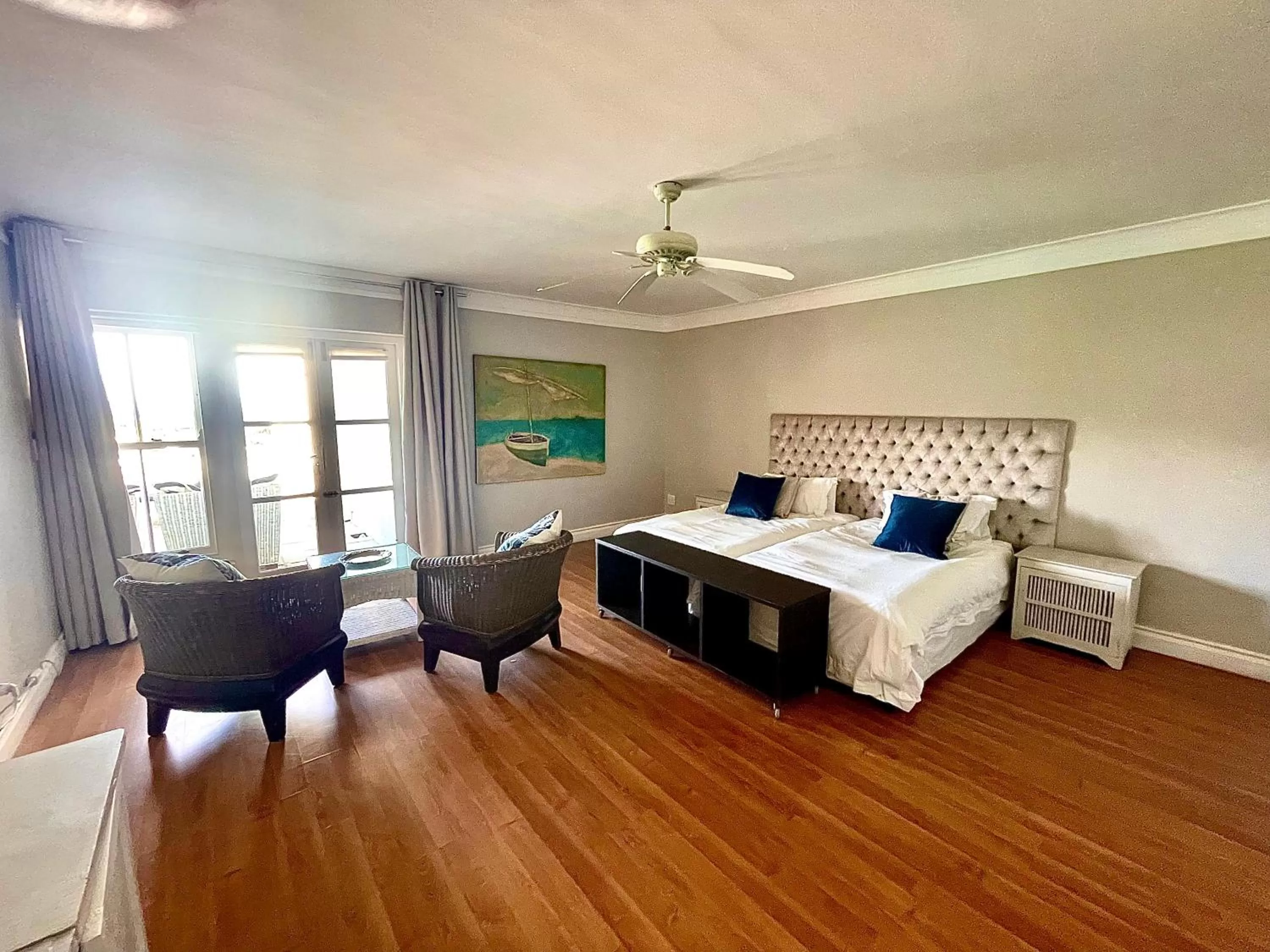 Bedroom, Bed in 11 WESTCLIFF RENTALS