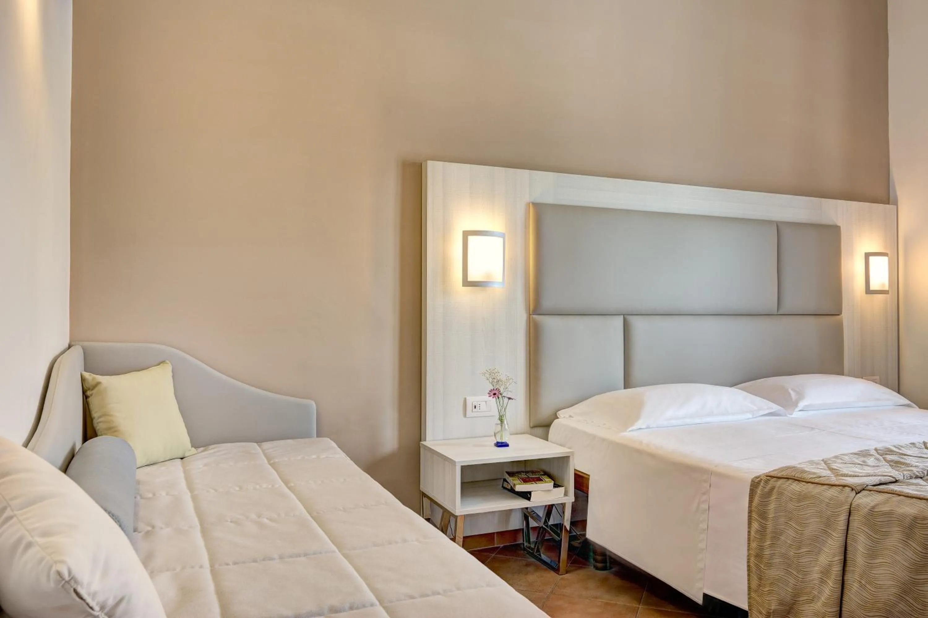 Bed in Hotel Caravel