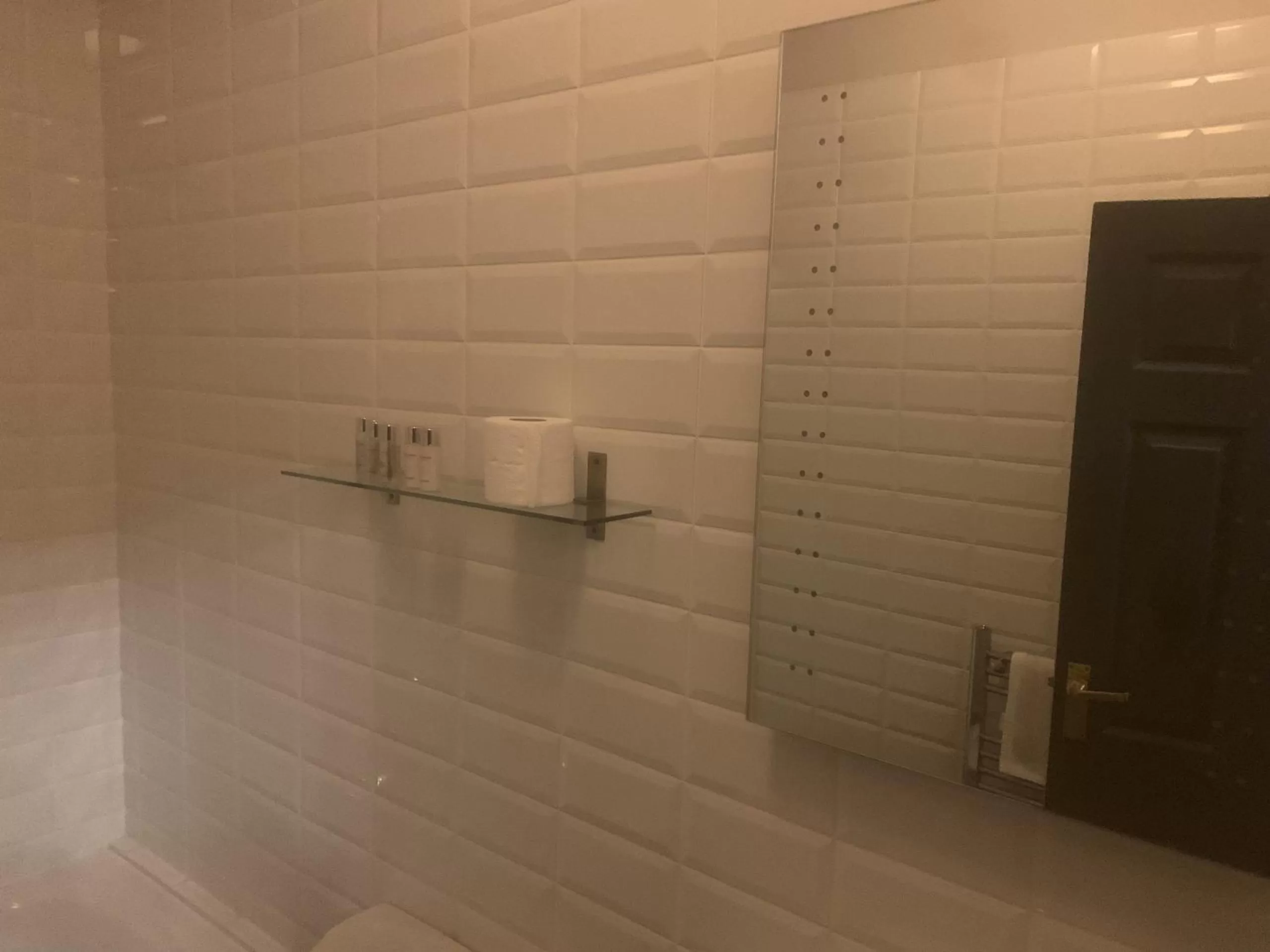 Bathroom in The Manners Pub with Rooms