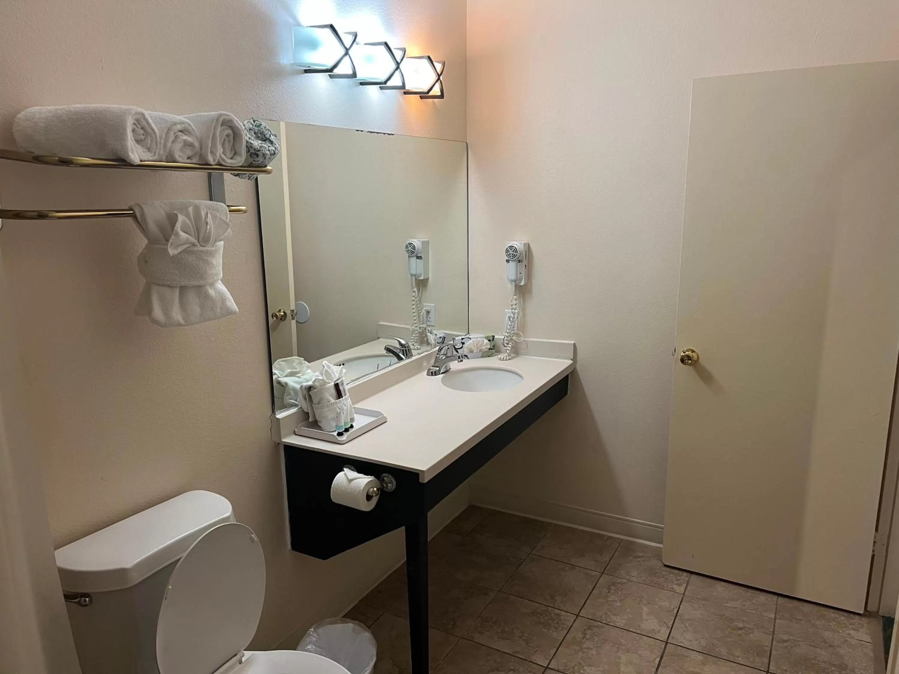 Bathroom in Sunchase Inn & Suites