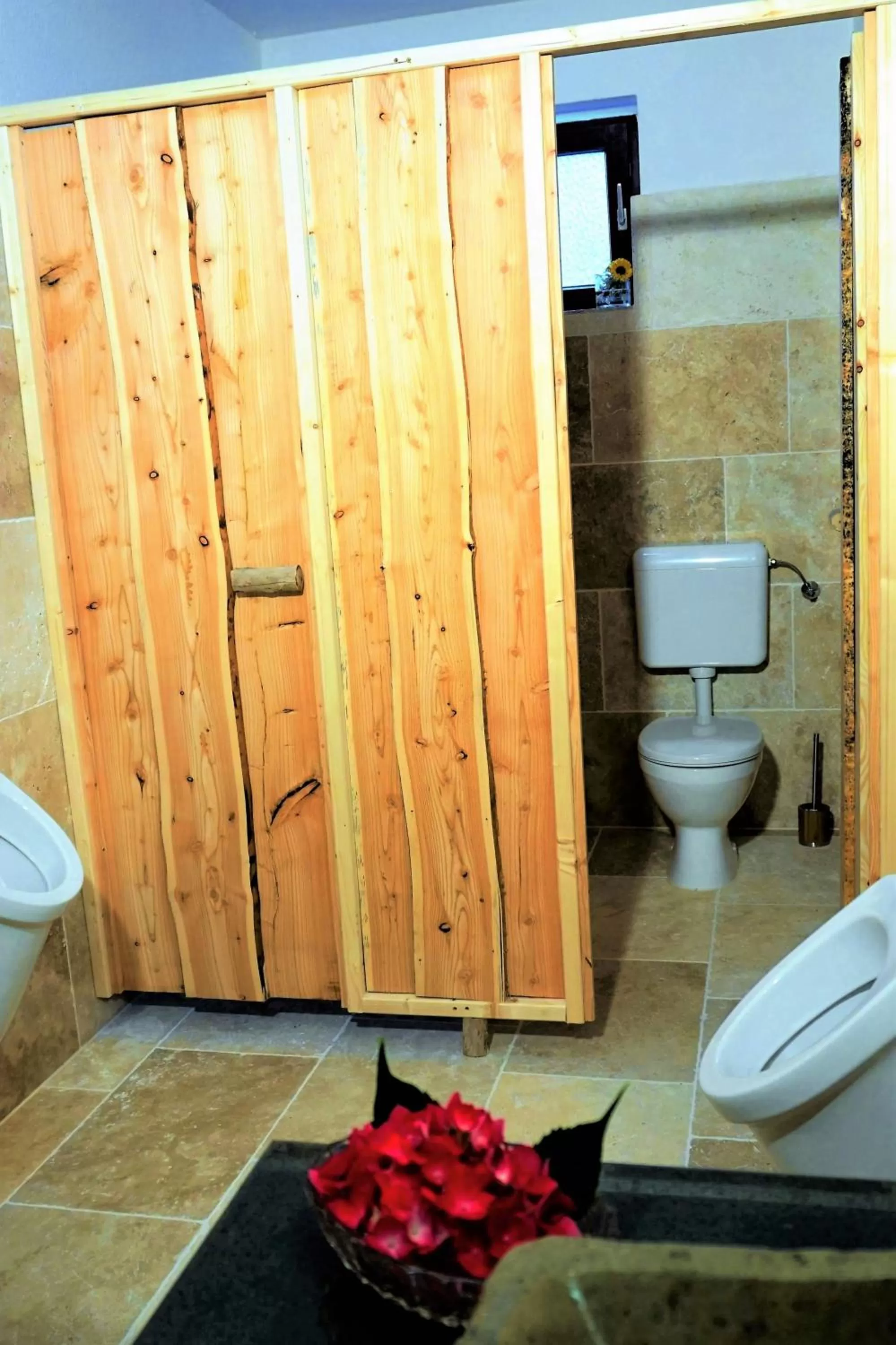 Toilet in Hotel Holsteinische Schweiz am Dieksee