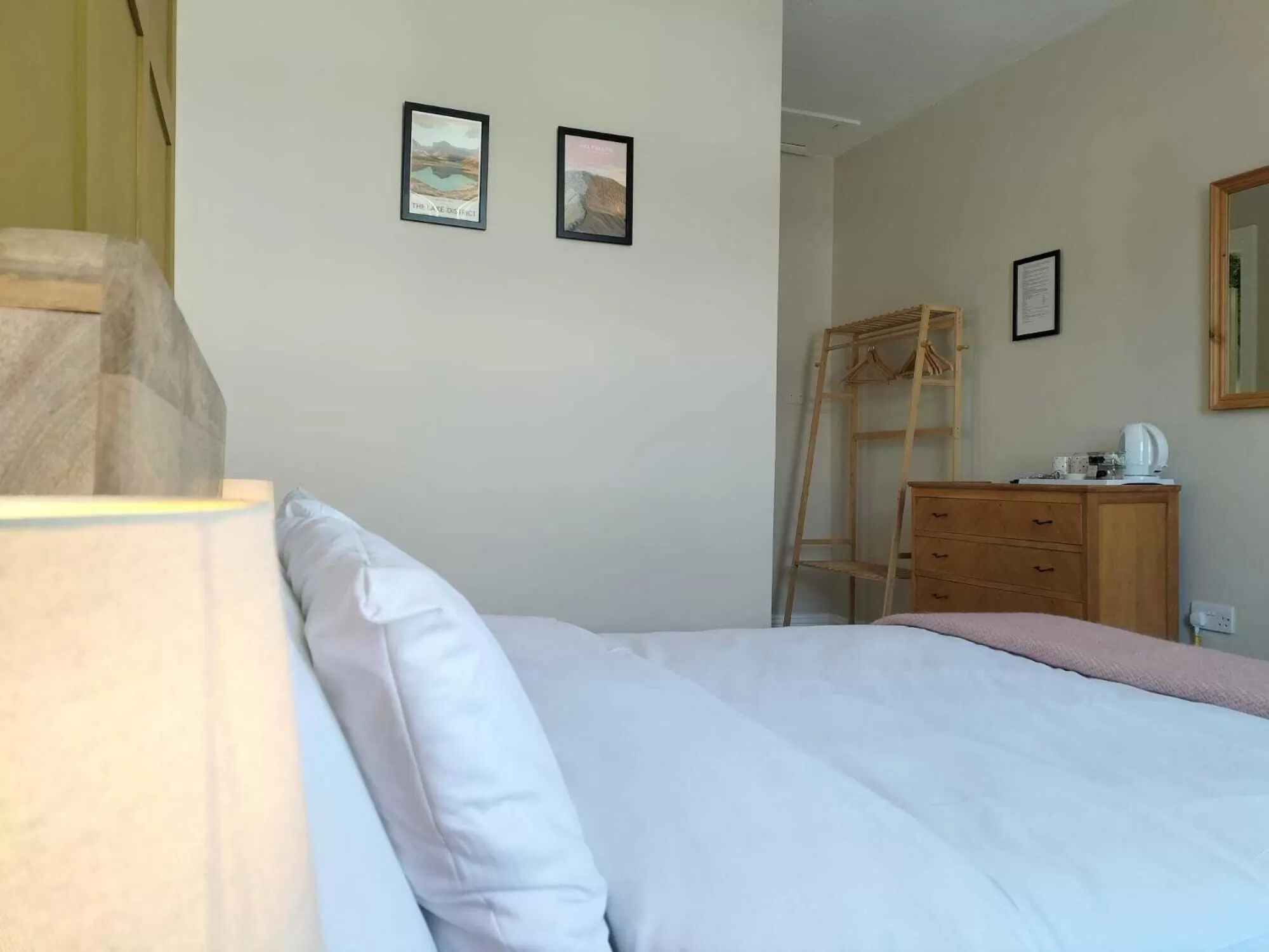 Bedroom, Bed in Clarence House