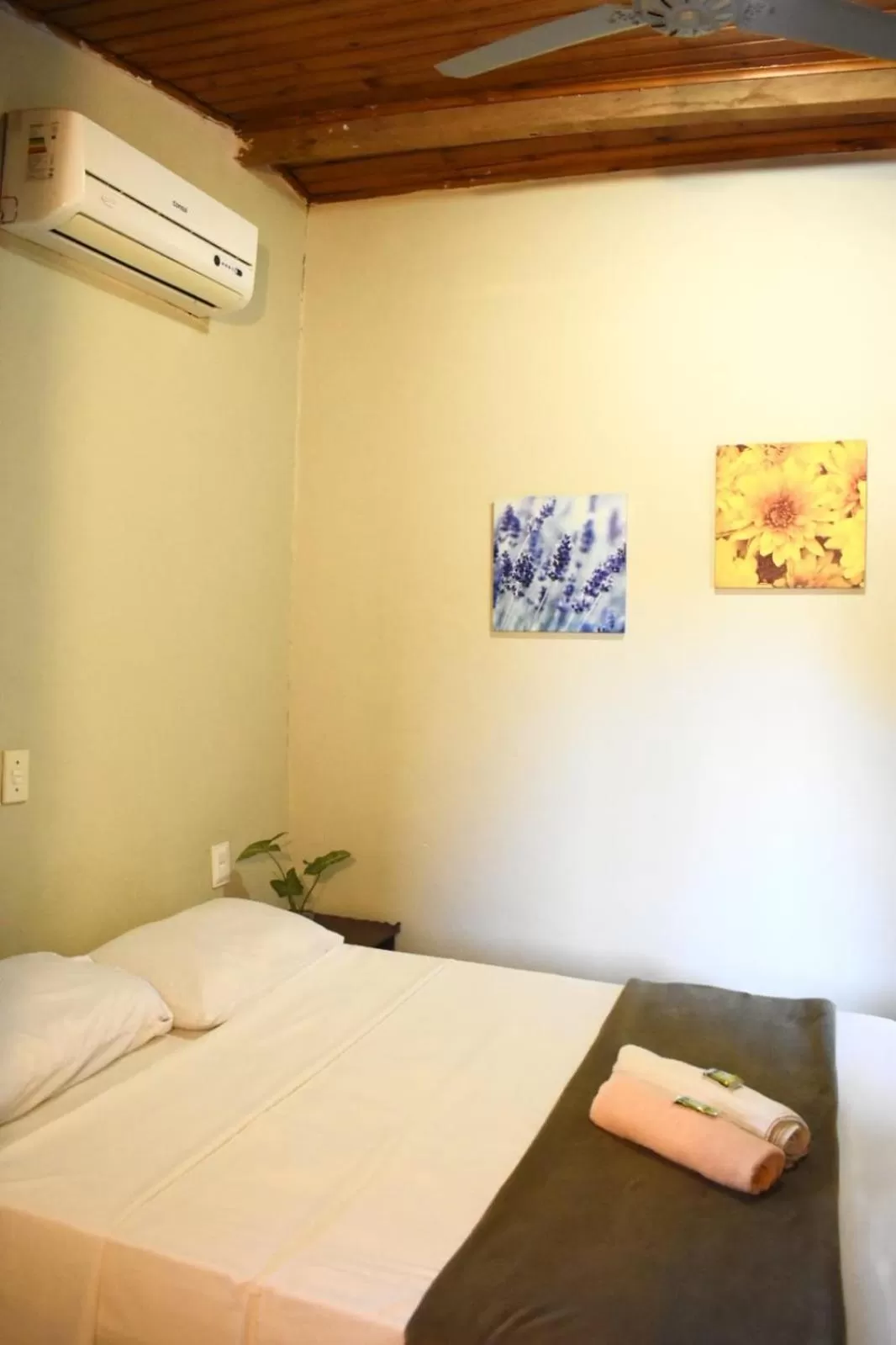 Bed in Pousada La Cabana