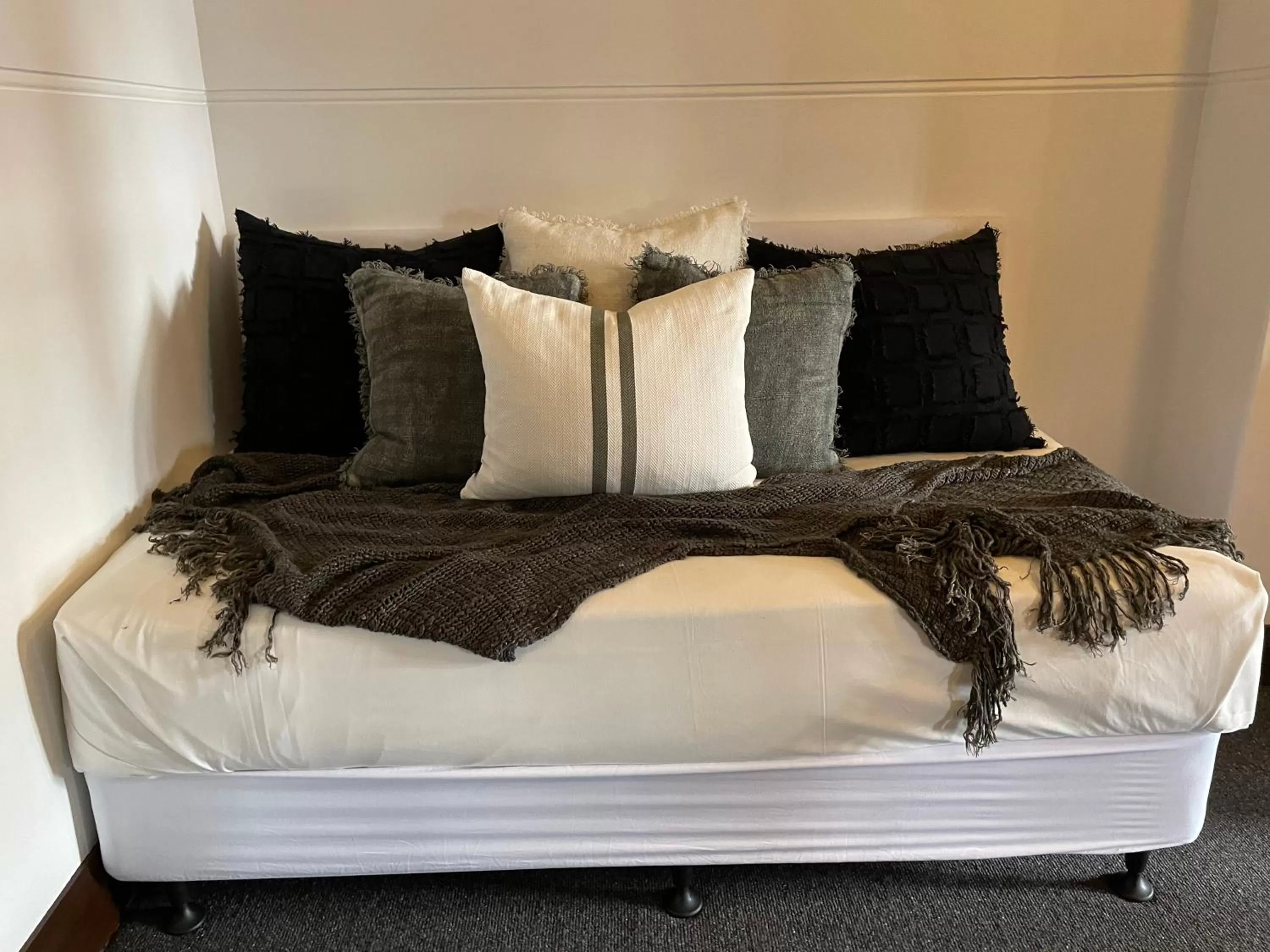 Bed in Ballina Manor Boutique Hotel