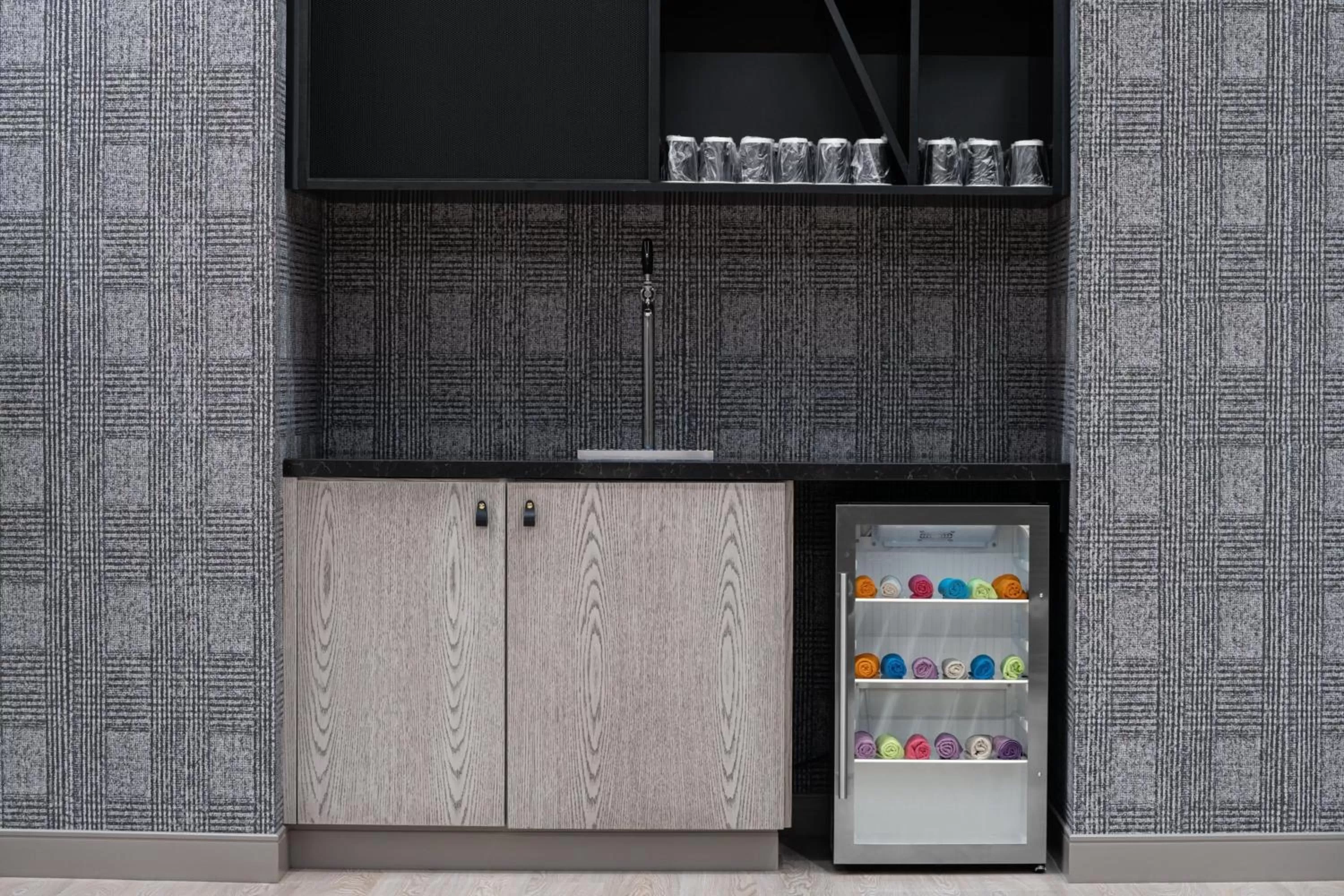 Fitness centre/facilities in Courtyard by Marriott Calgary Downtown