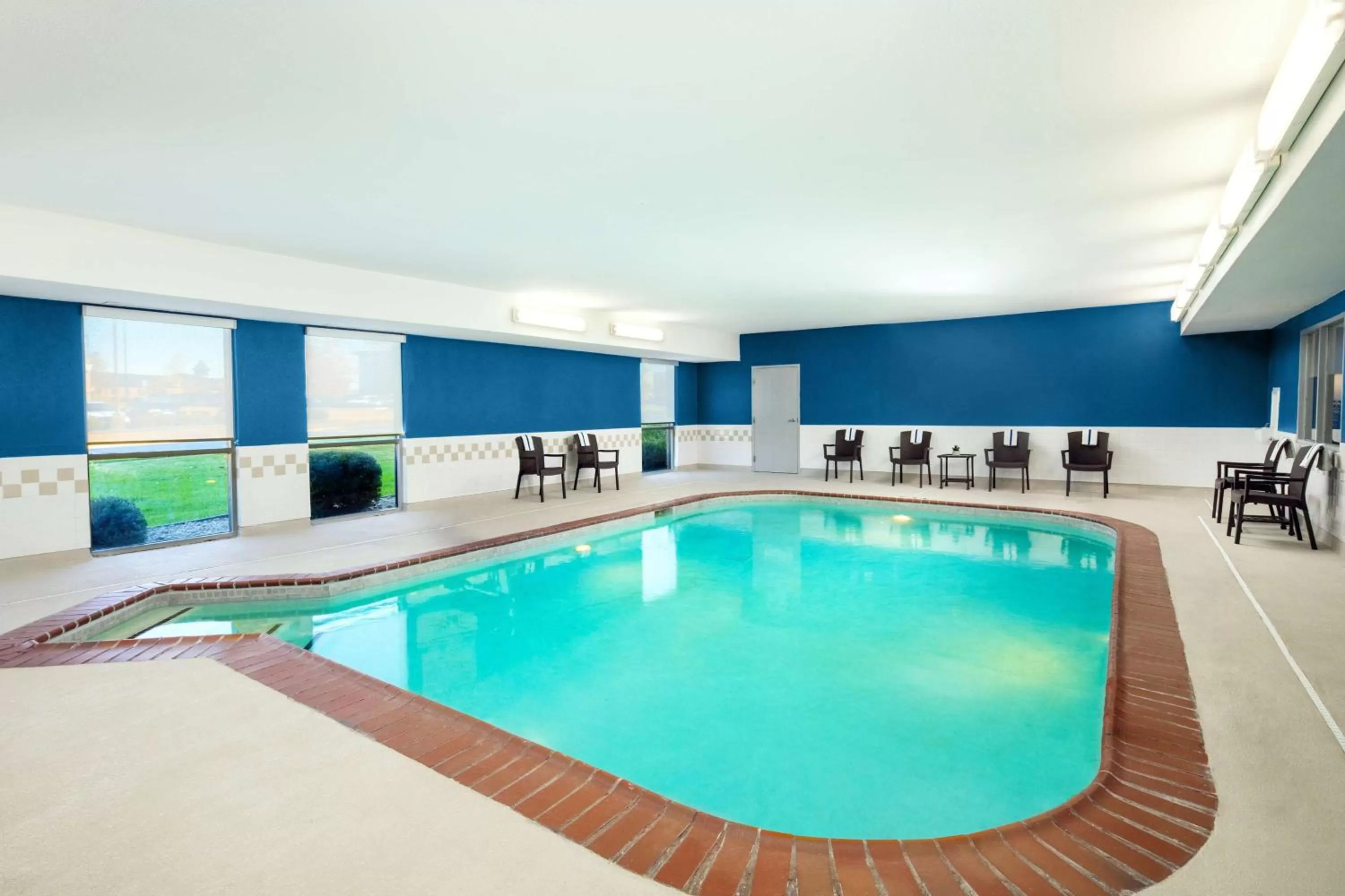 Pool view in Hampton Inn Lexington South