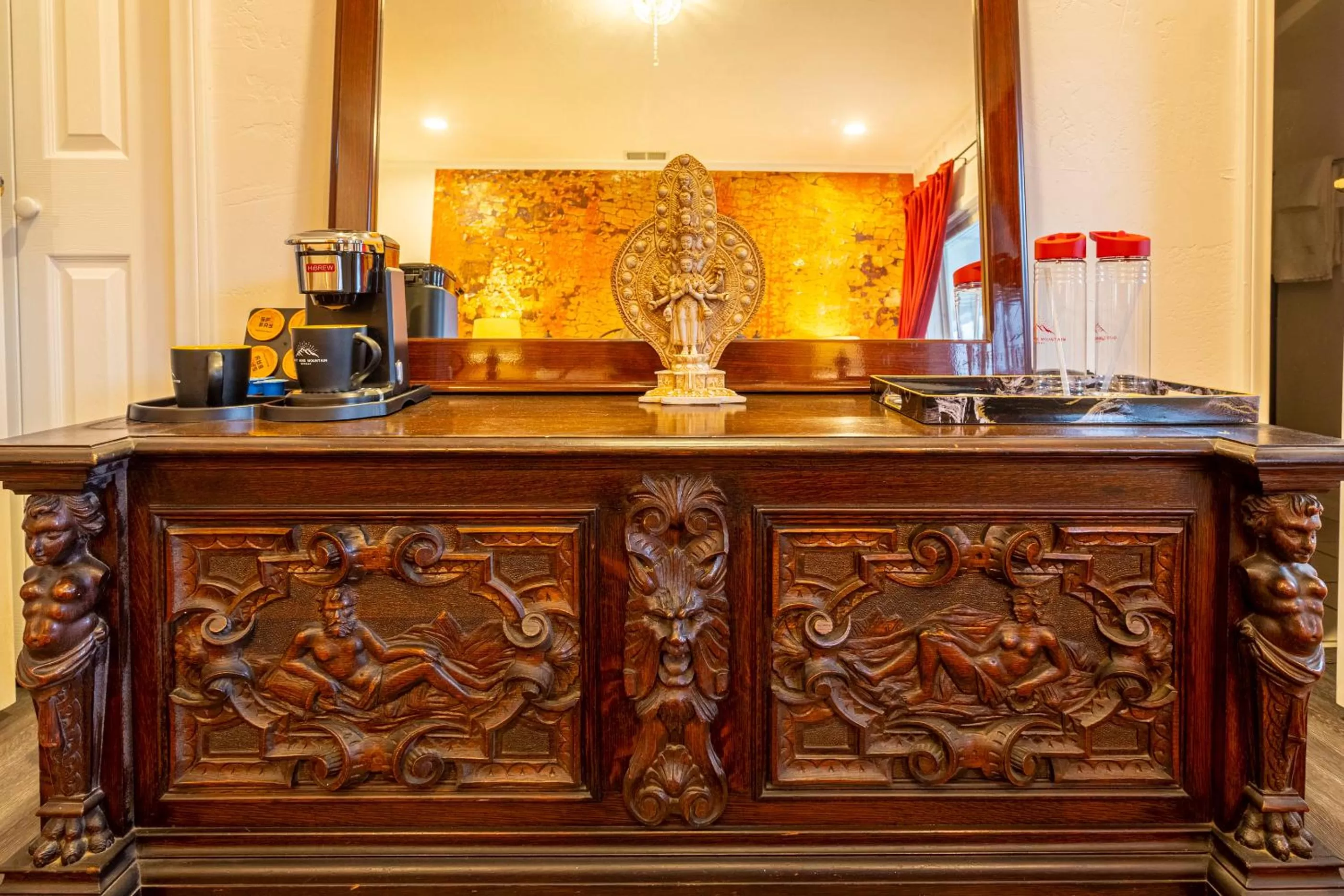 Quiet Mind Mountain Lodge, Retreat & Spa