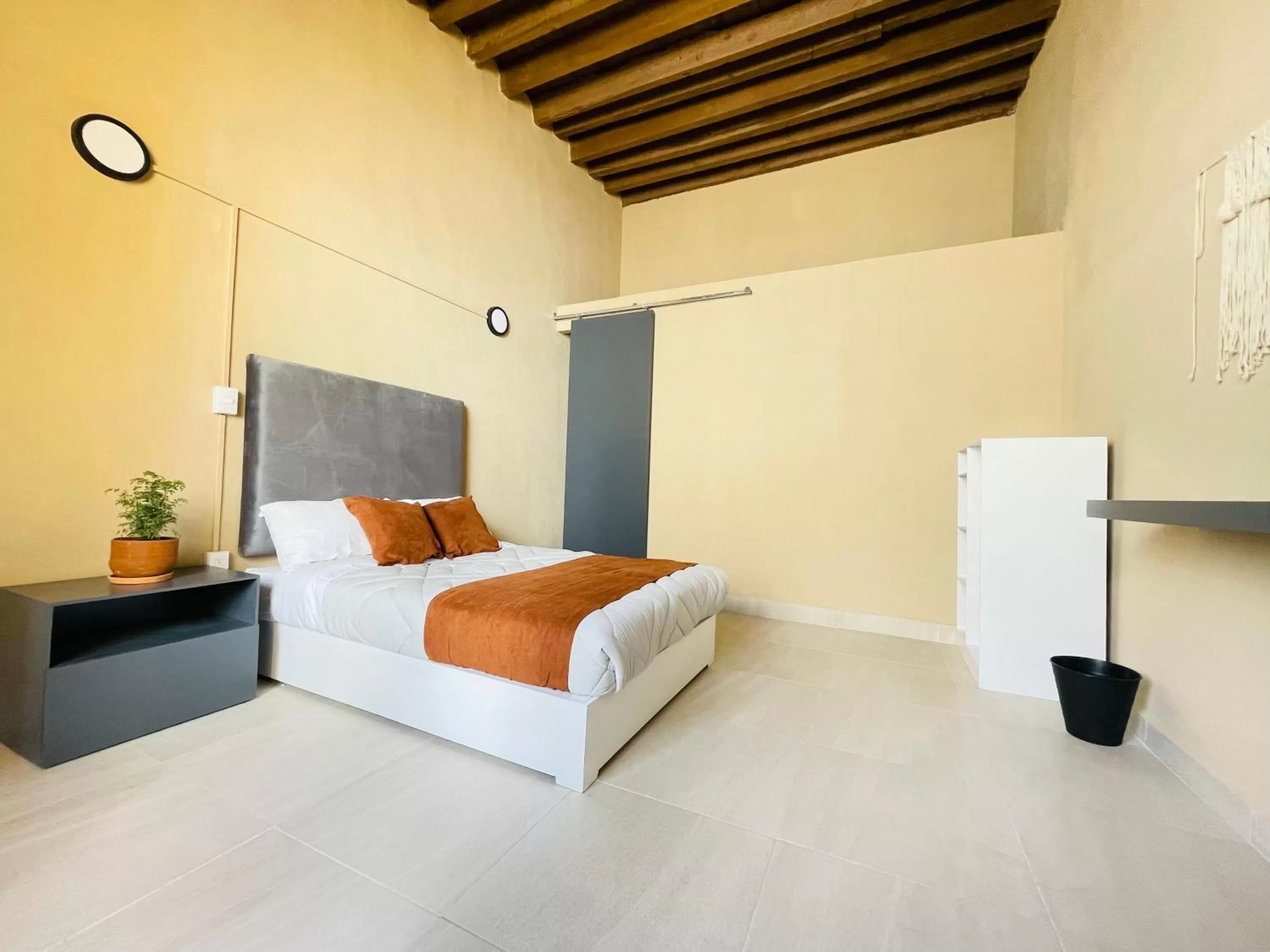 Bedroom, Bed in Colmena Hotel CDMX Centro