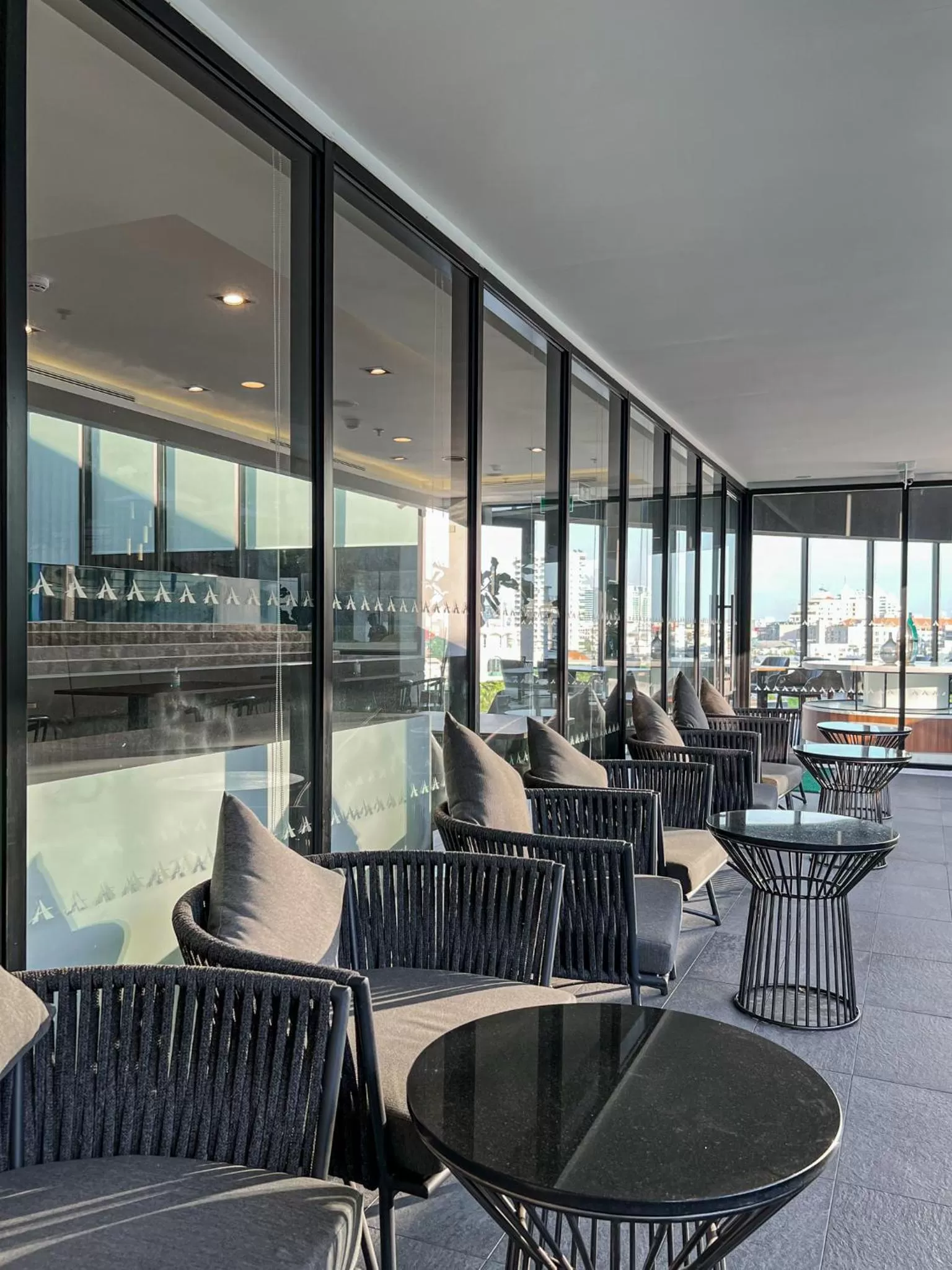 Swimming pool in Amanta Hotel & Residence Sathorn