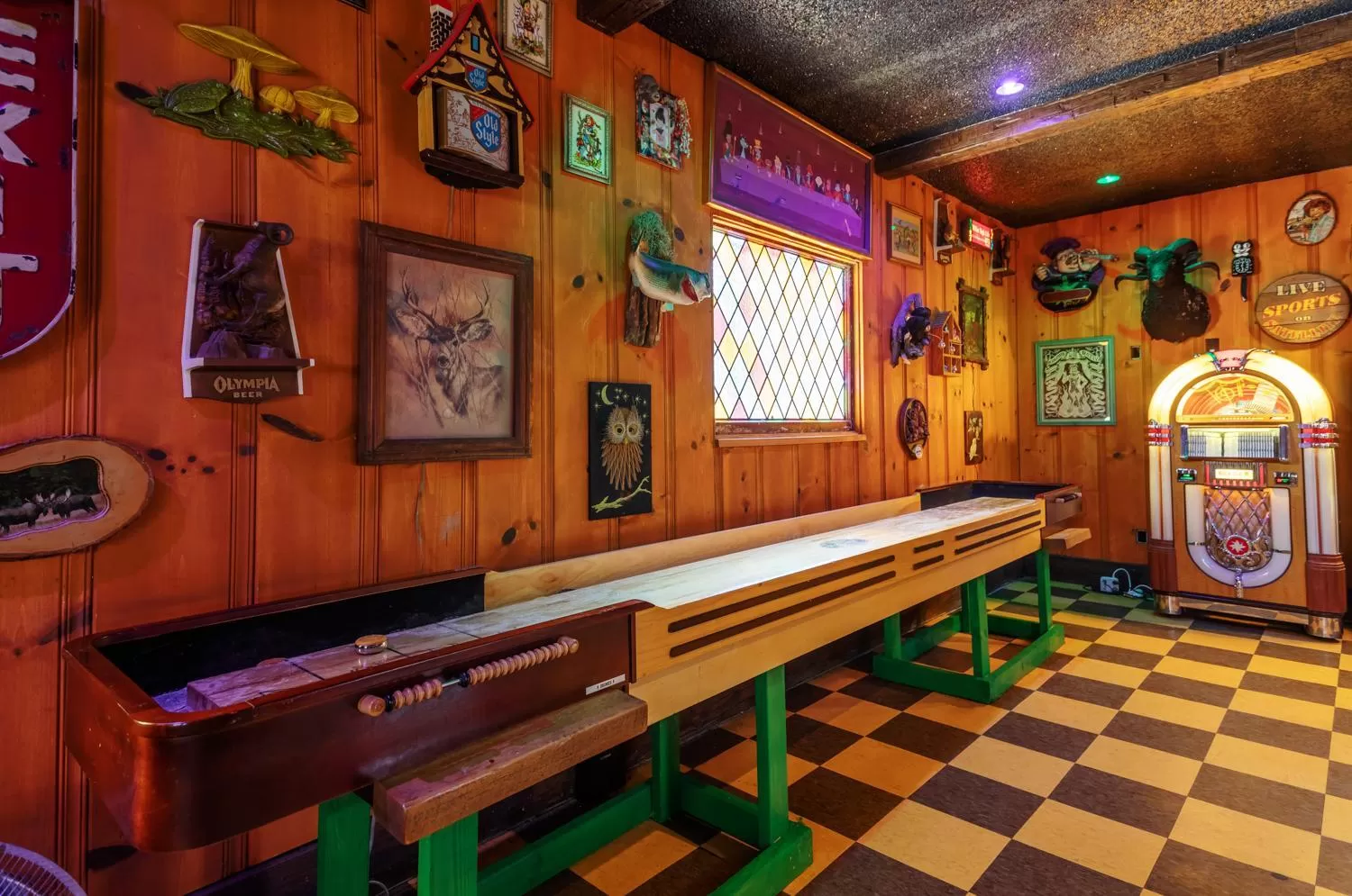 Hicksville Pines Chalets & Motel