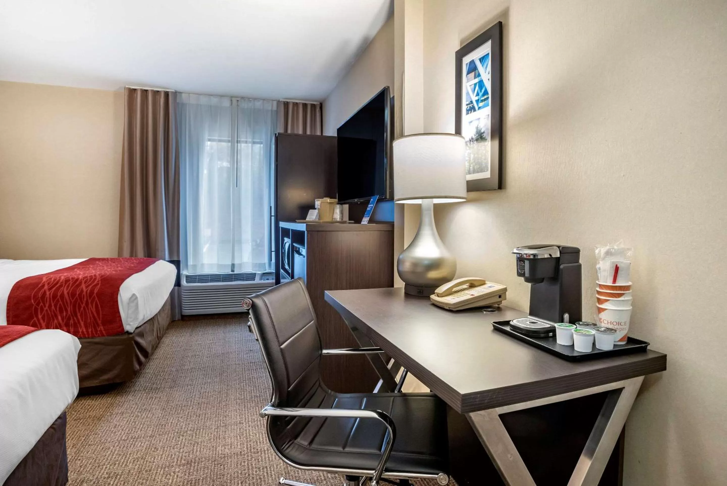 Photo of the whole room in Comfort Inn Towson