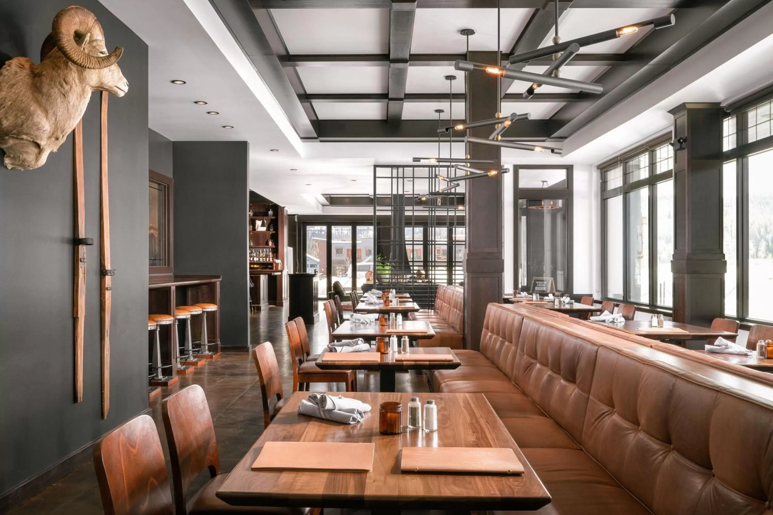 Lounge or bar in Residence Inn by Marriott Big Sky/The Wilson Hotel