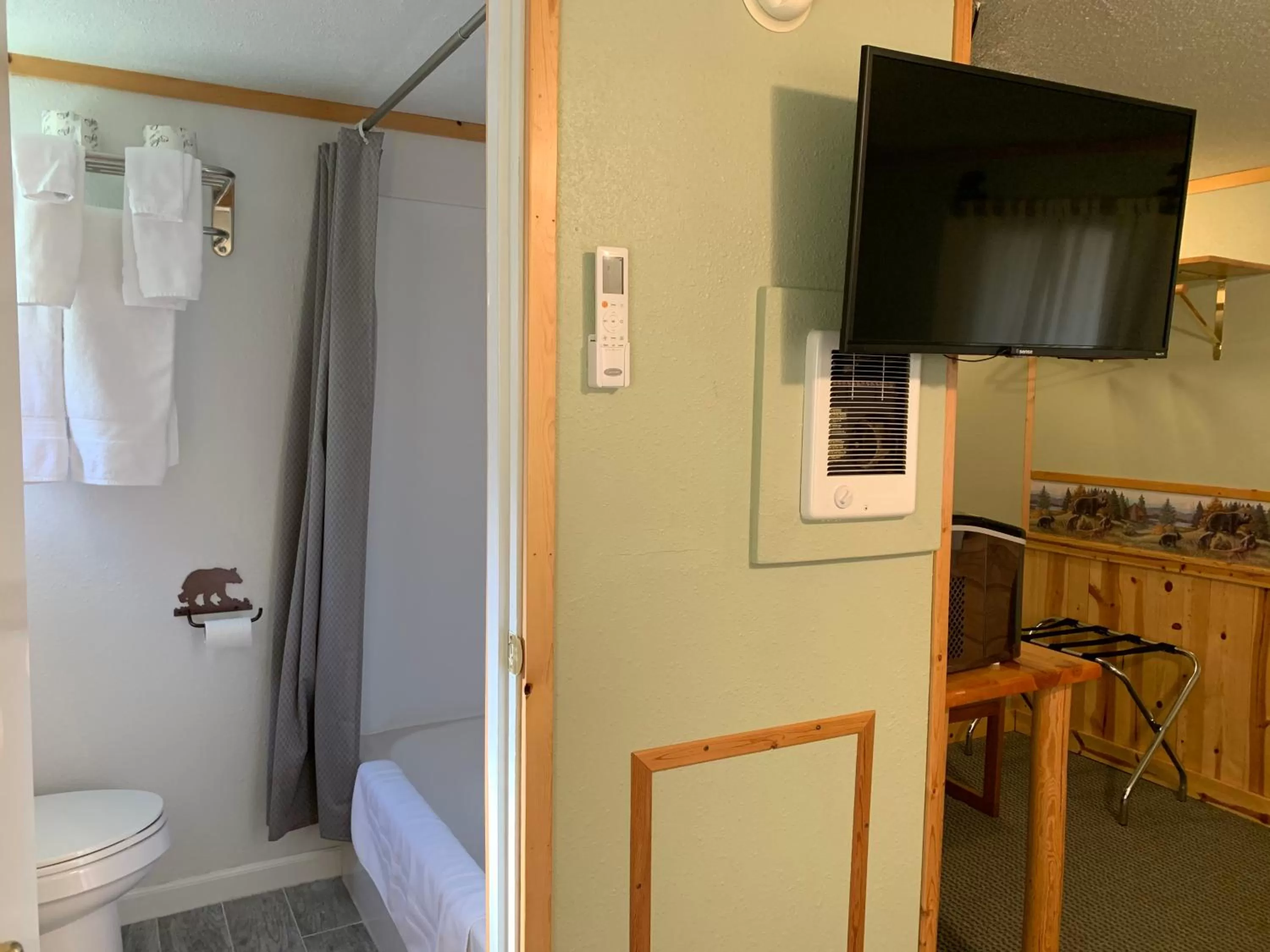 Bathroom in Glacier Haven Inn