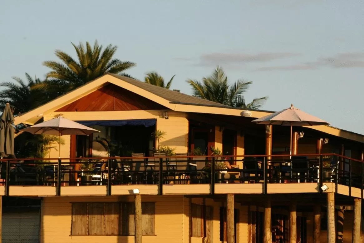 Facade/entrance in Club Fiji Resort