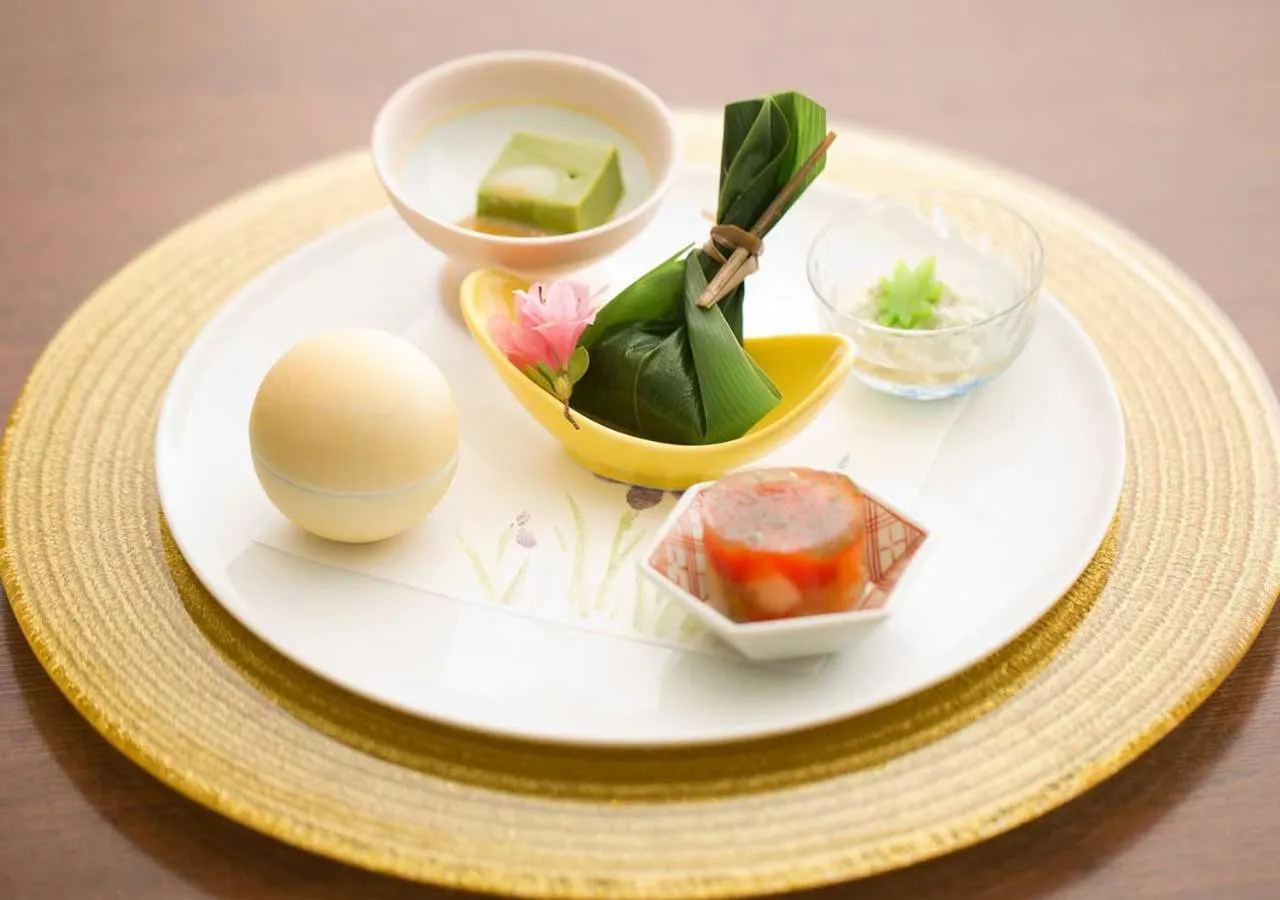 Food close-up in Aura Tachibana