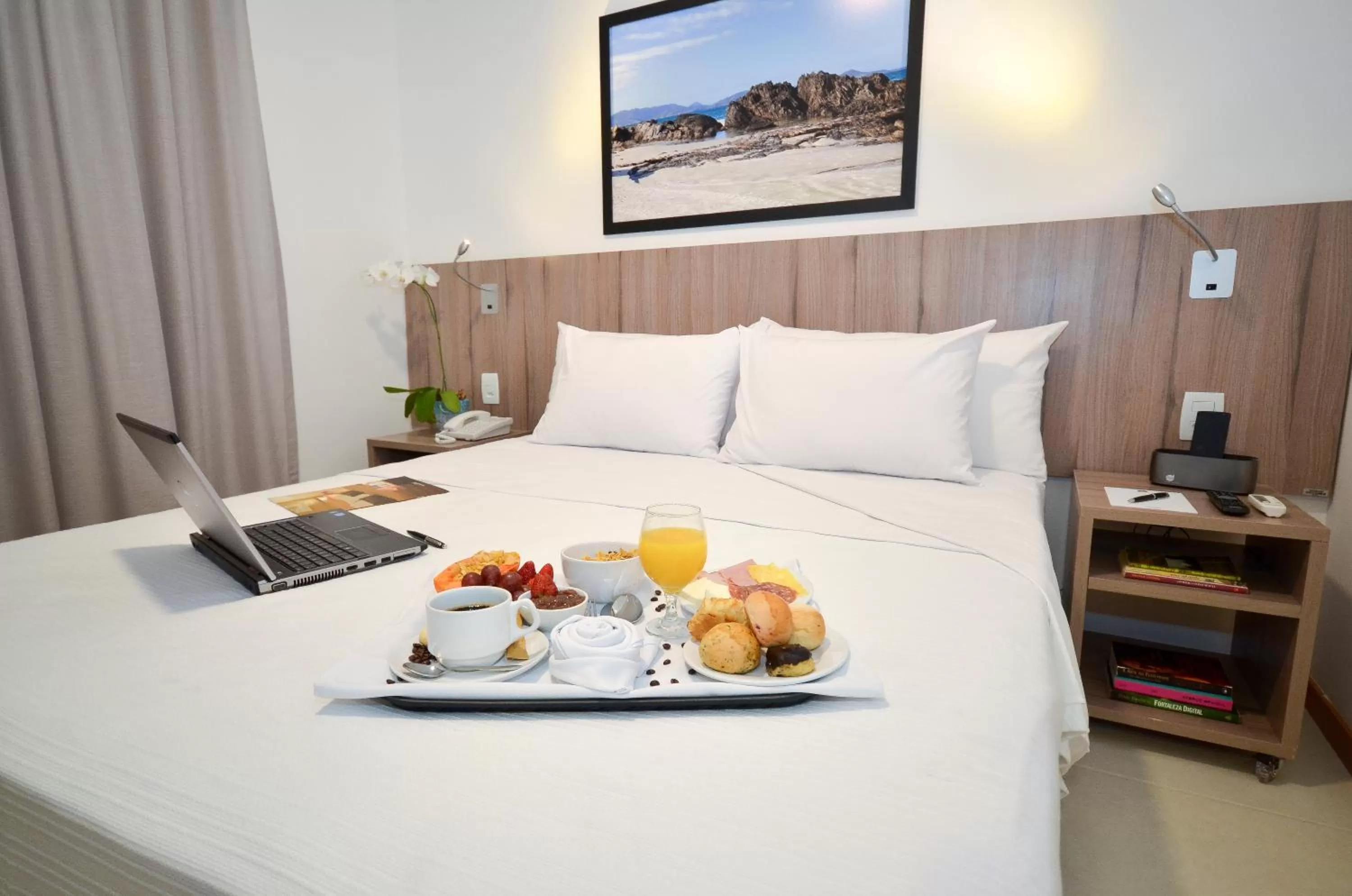 Bed in Oásis Cabo Frio Hotel