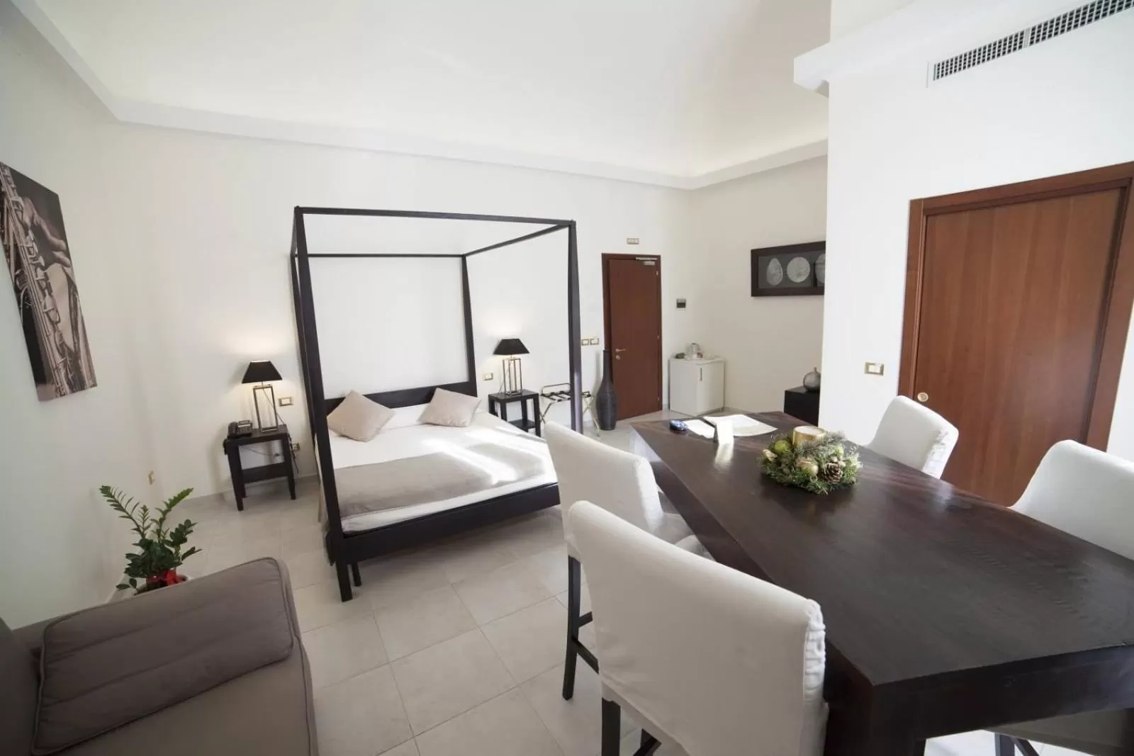 Photo of the whole room, Bed in La Civetta