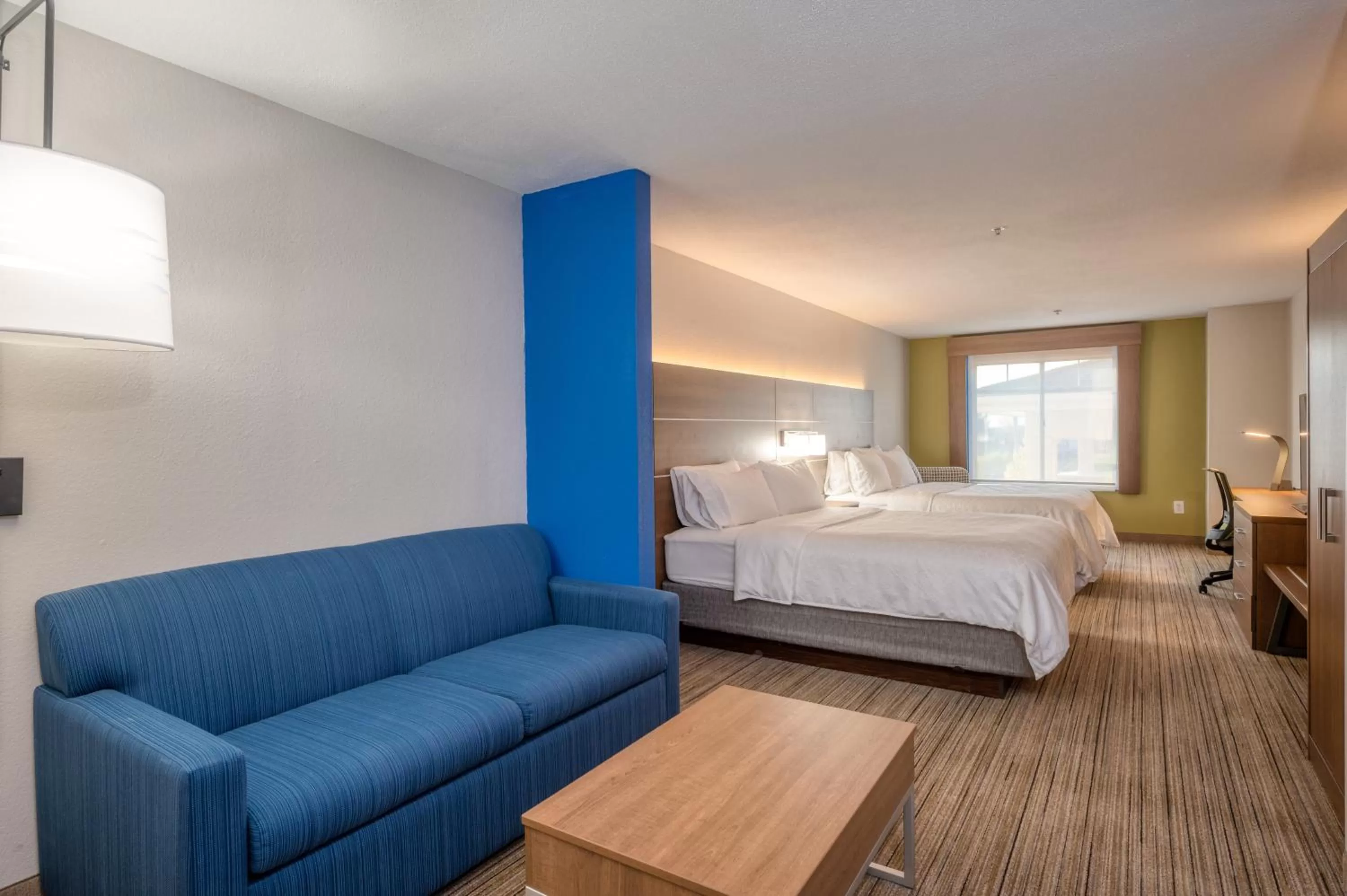 Photo of the whole room, Bed in Holiday Inn Express Hotel & Suites Greenville by IHG