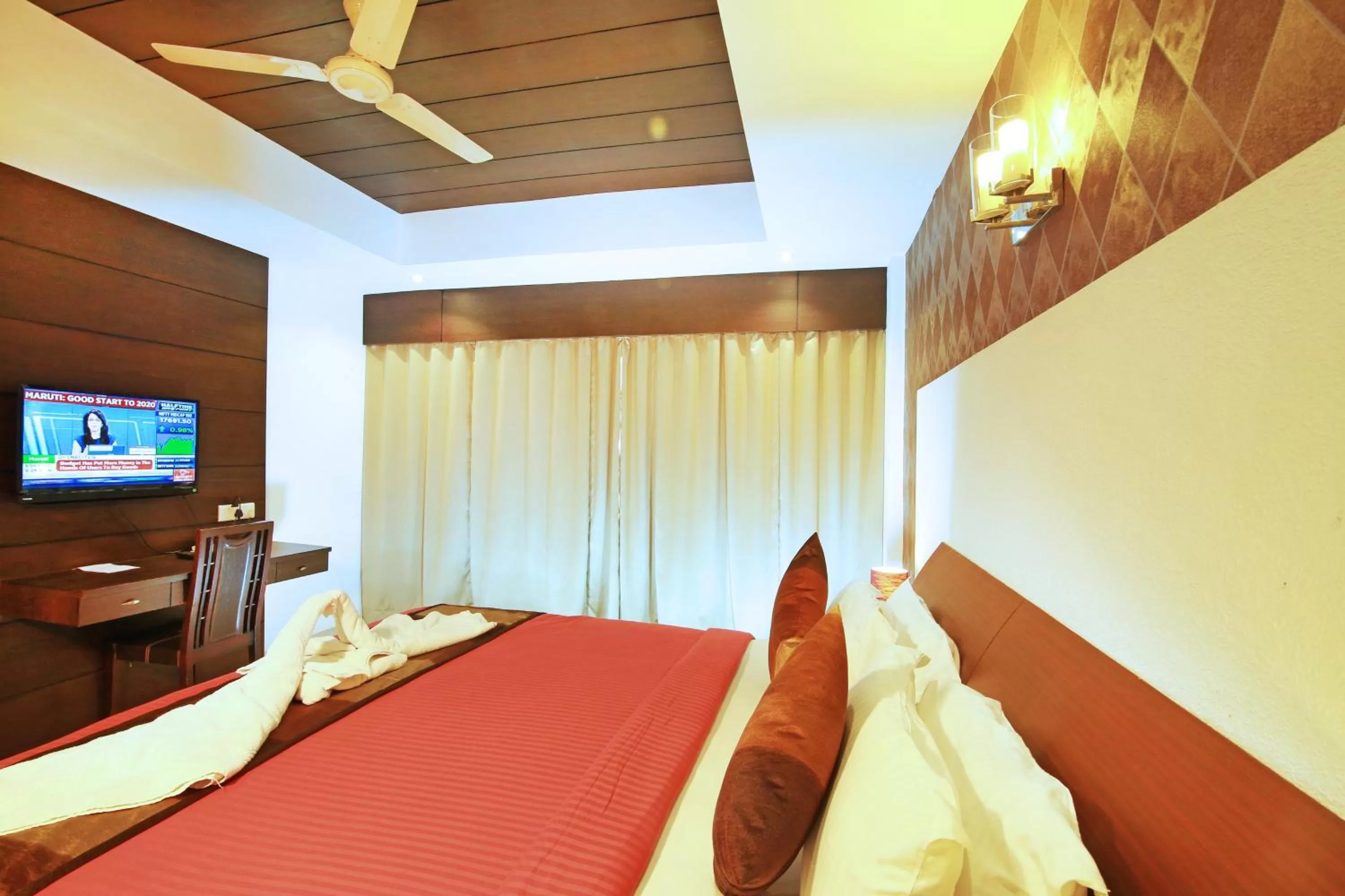 TV and multimedia in Royal Omars