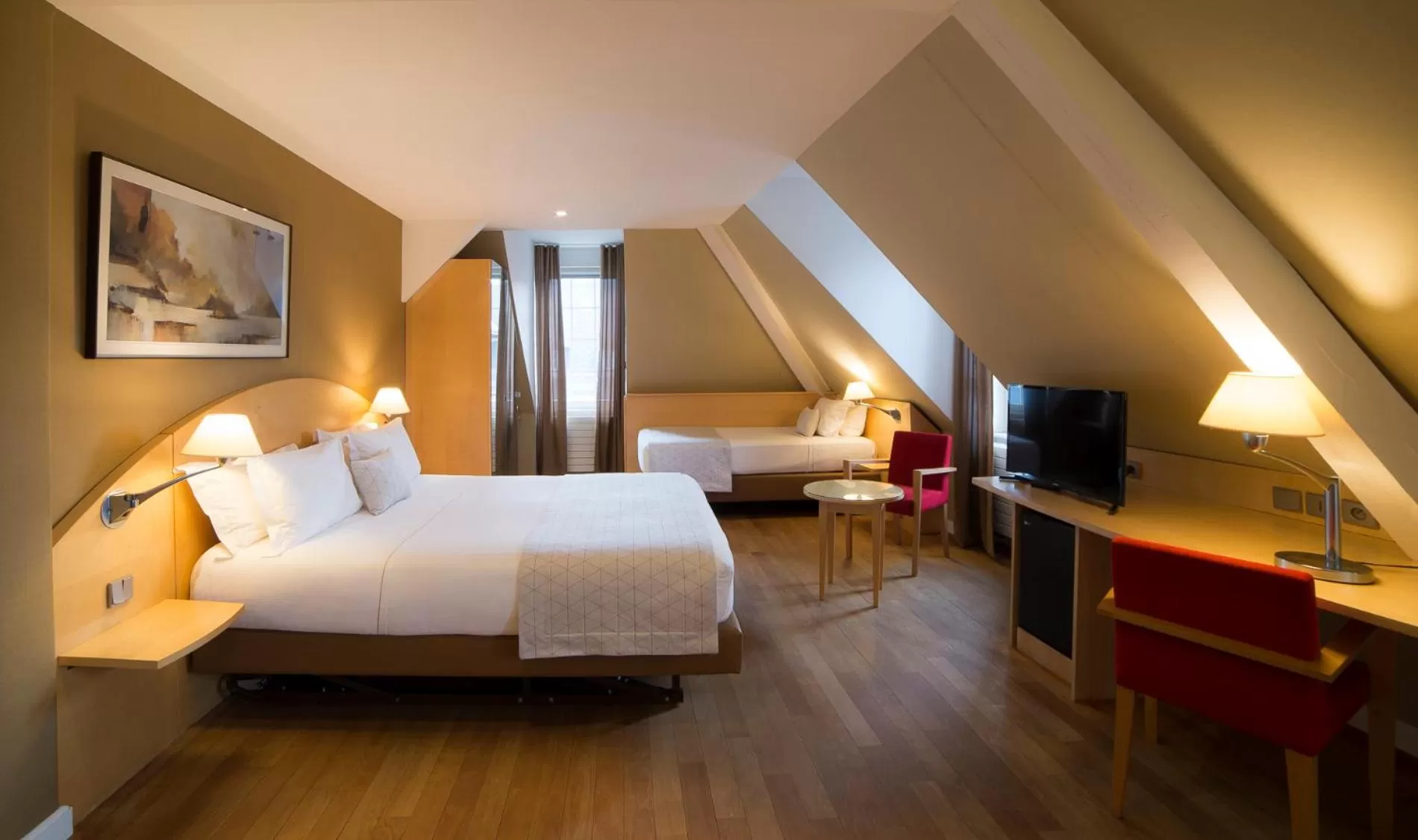 Photo of the whole room, Bed in HANNONG Hotel & Wine Bar