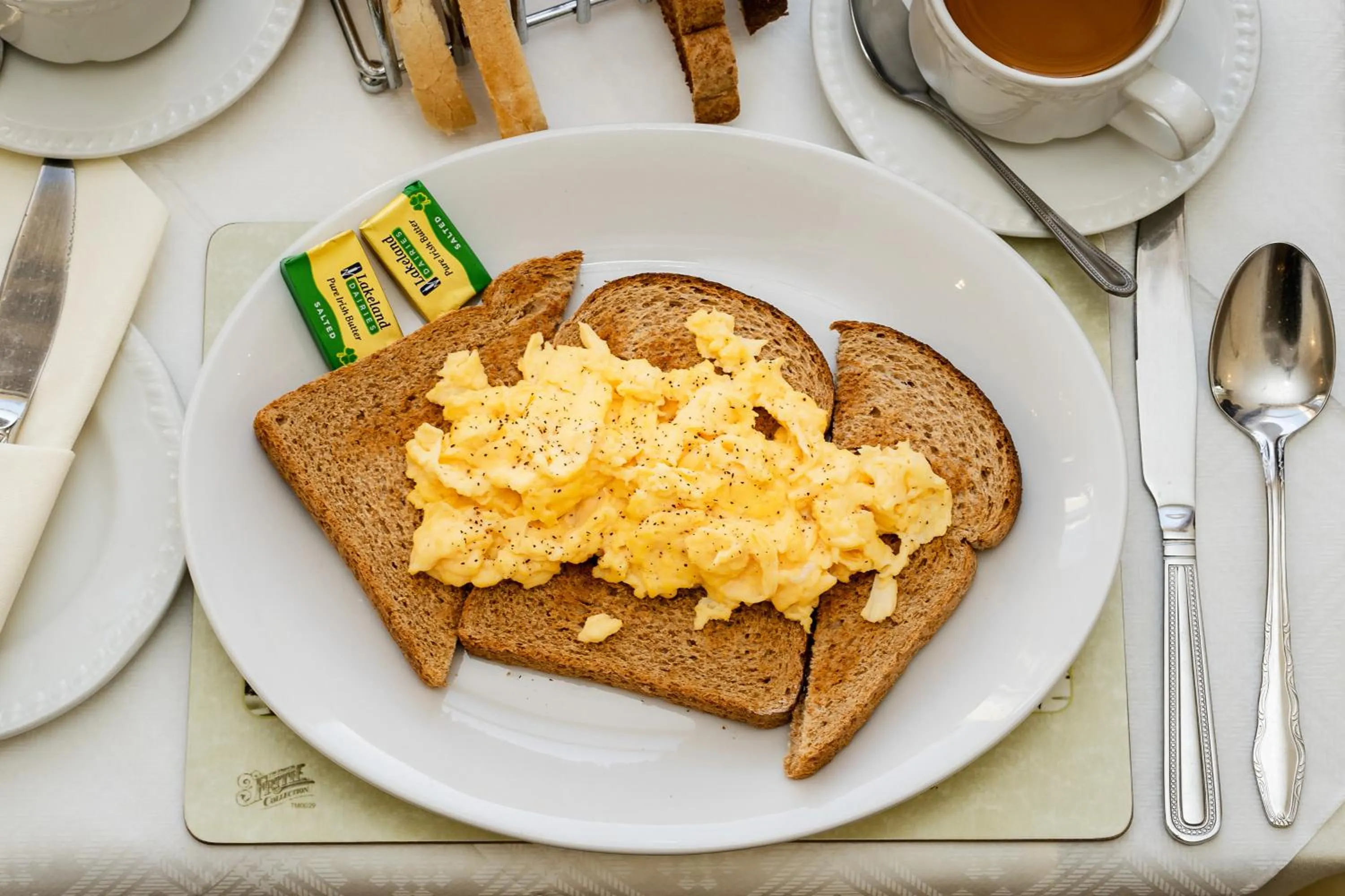 Food and drinks in St Andrews Hotel