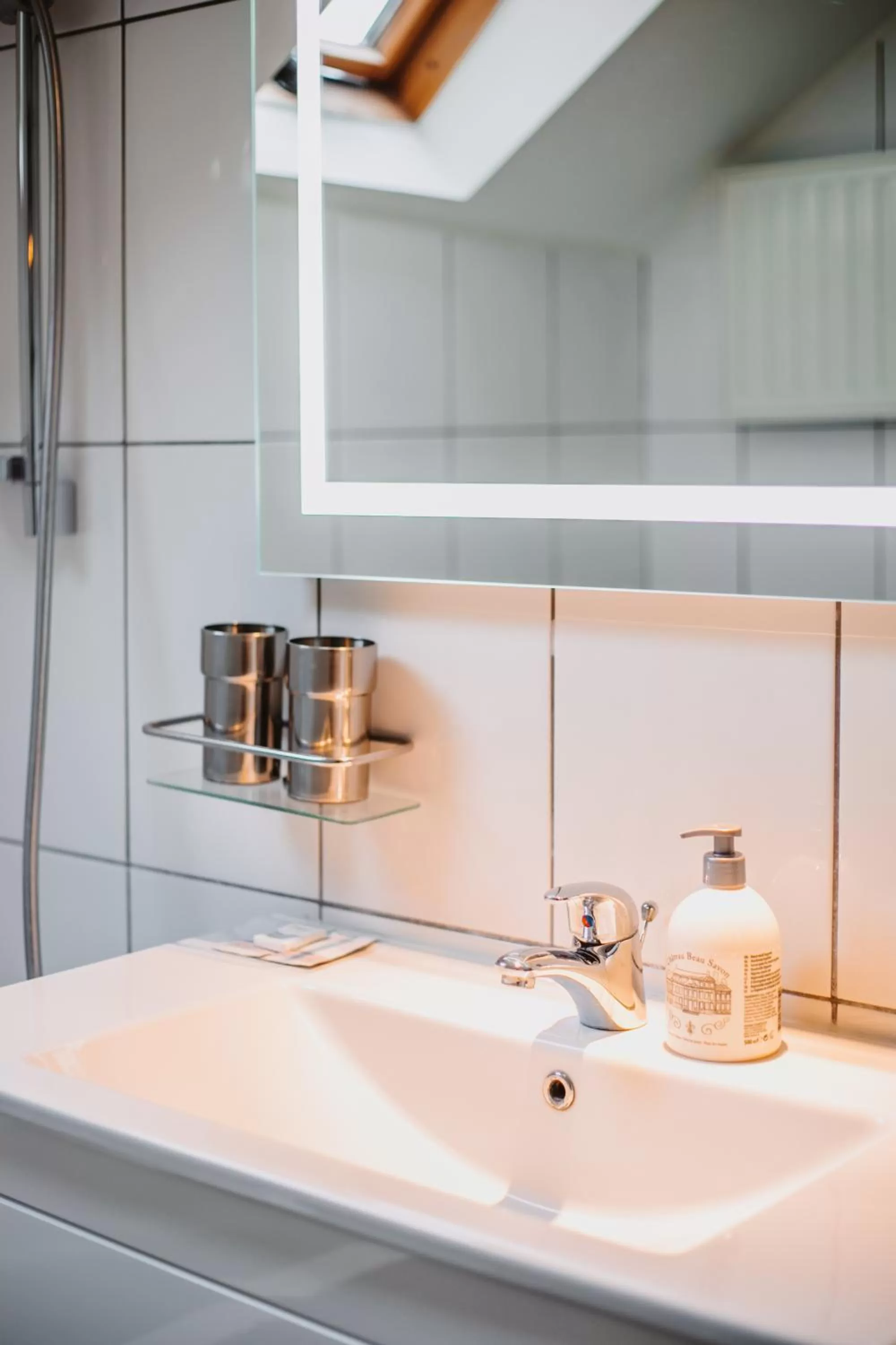 Bathroom in Super central in Brussels