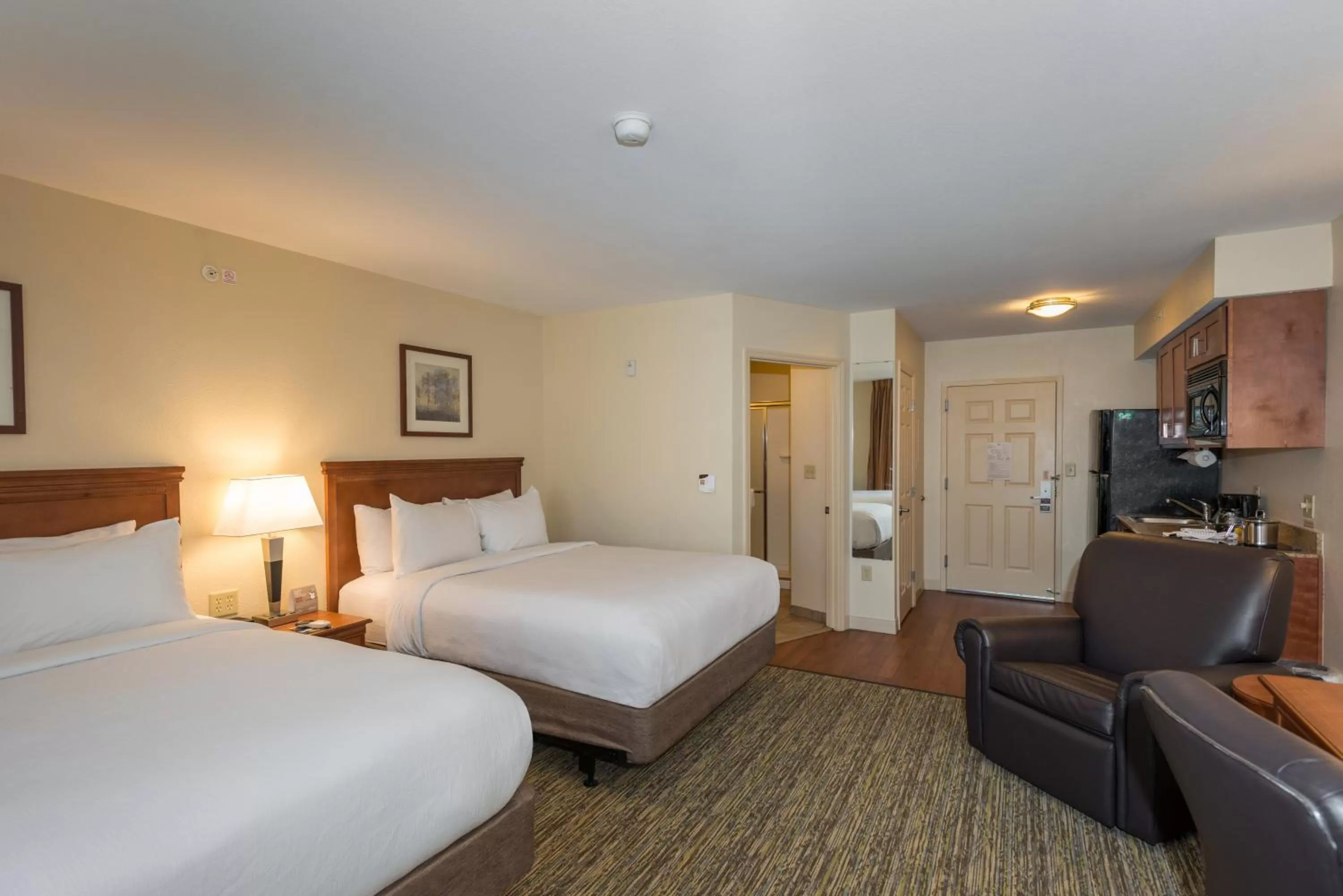 Photo of the whole room, Bed in Candlewood Suites Mobile-Downtown by IHG
