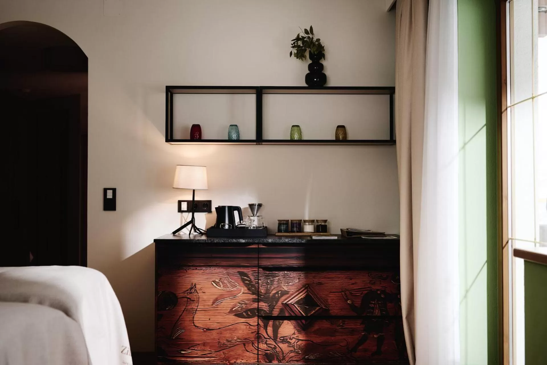 Decorative detail, Bed in Gut Stiluppe - 4 Sterne Superior Good Life Hotel