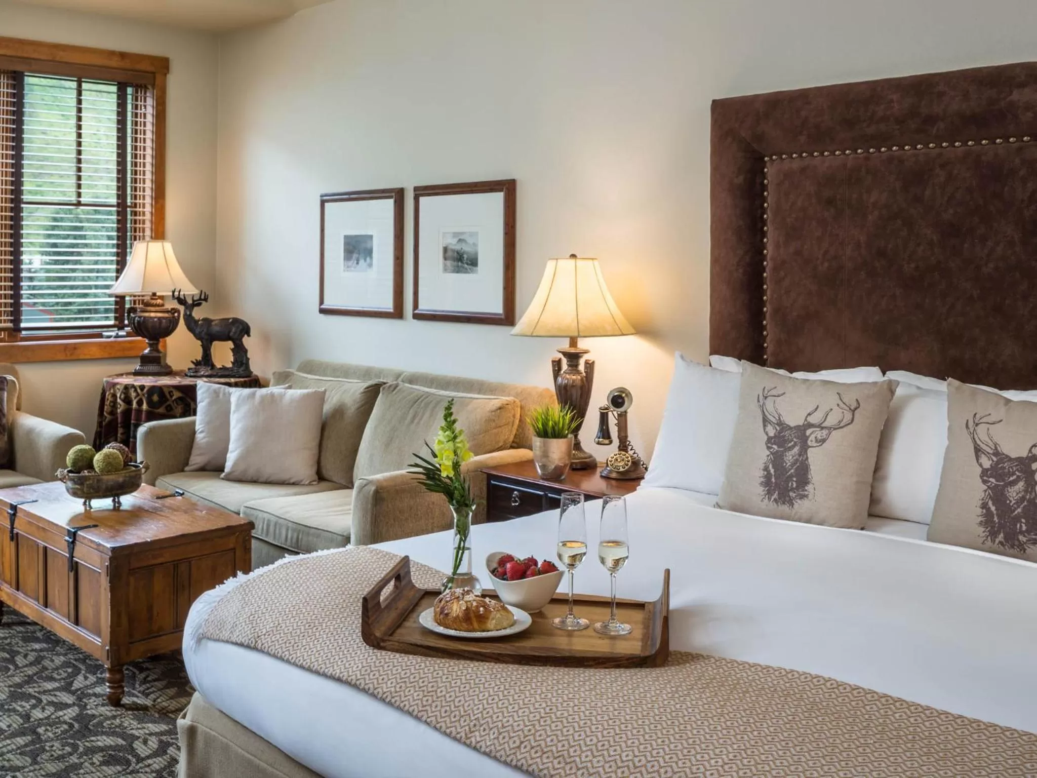 Photo of the whole room, Bed in The Hotel Telluride