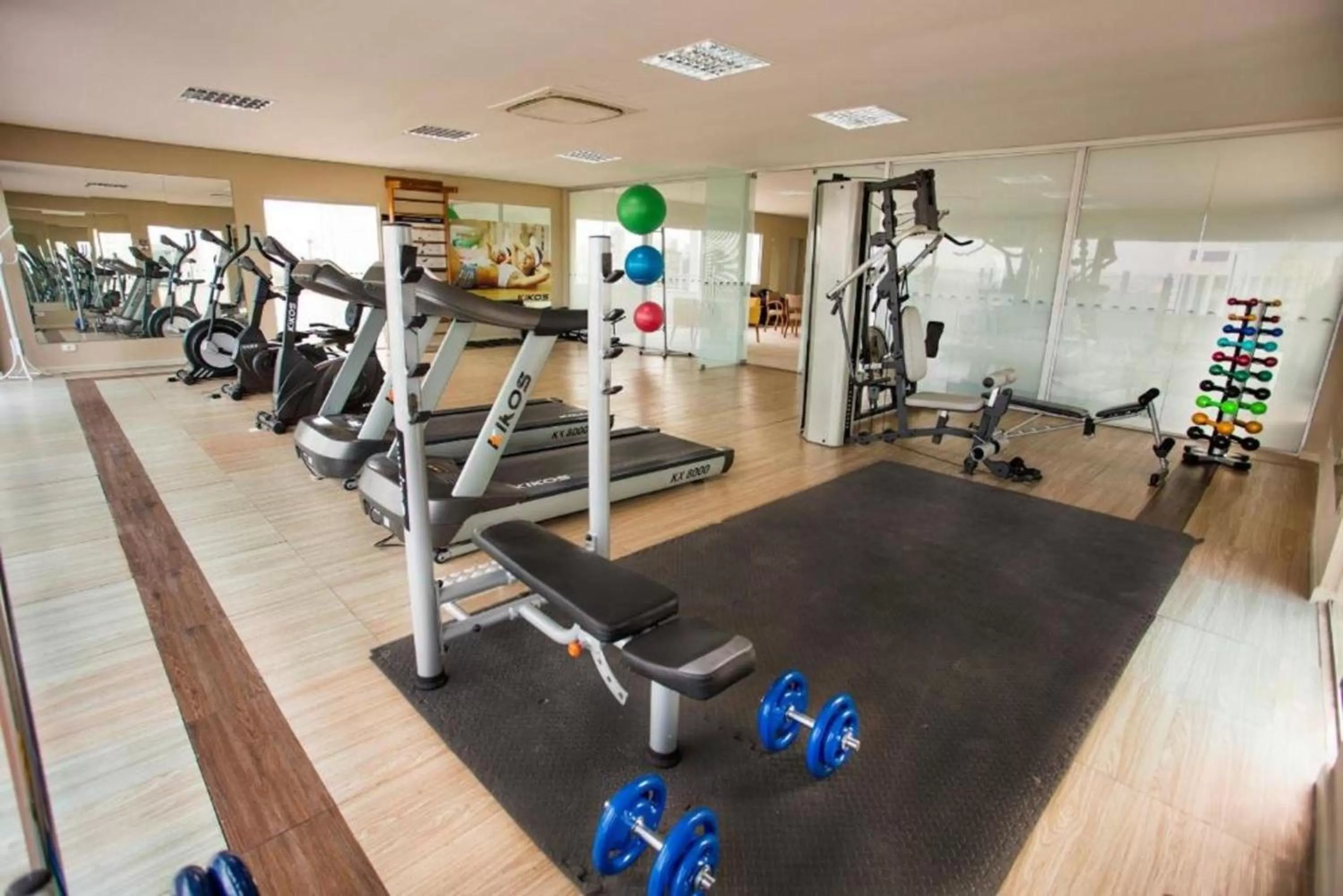 Fitness centre/facilities in Summit Hotel Monaco