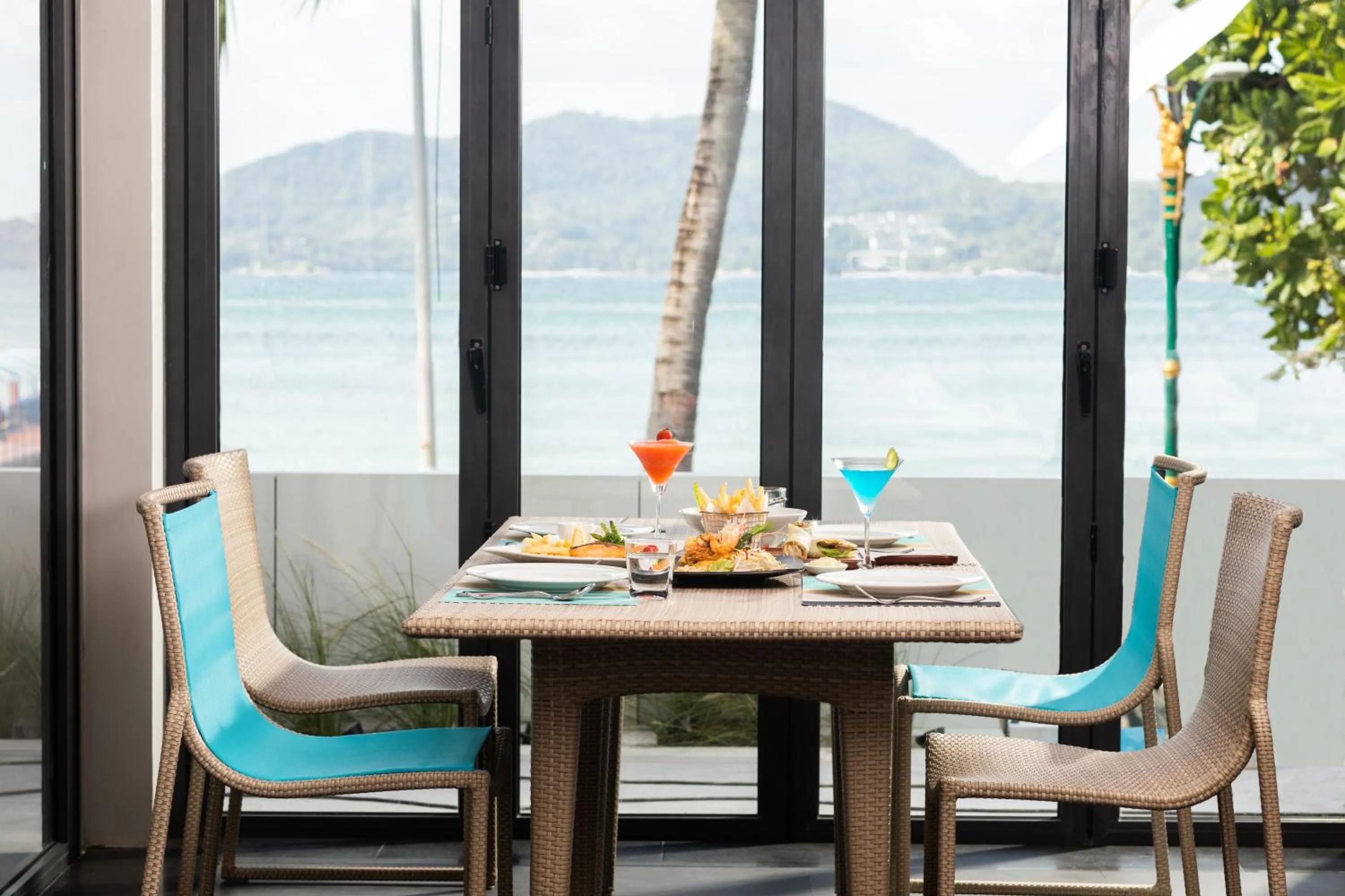 Restaurant/places to eat in LIV Hotel Phuket Patong Beachfront