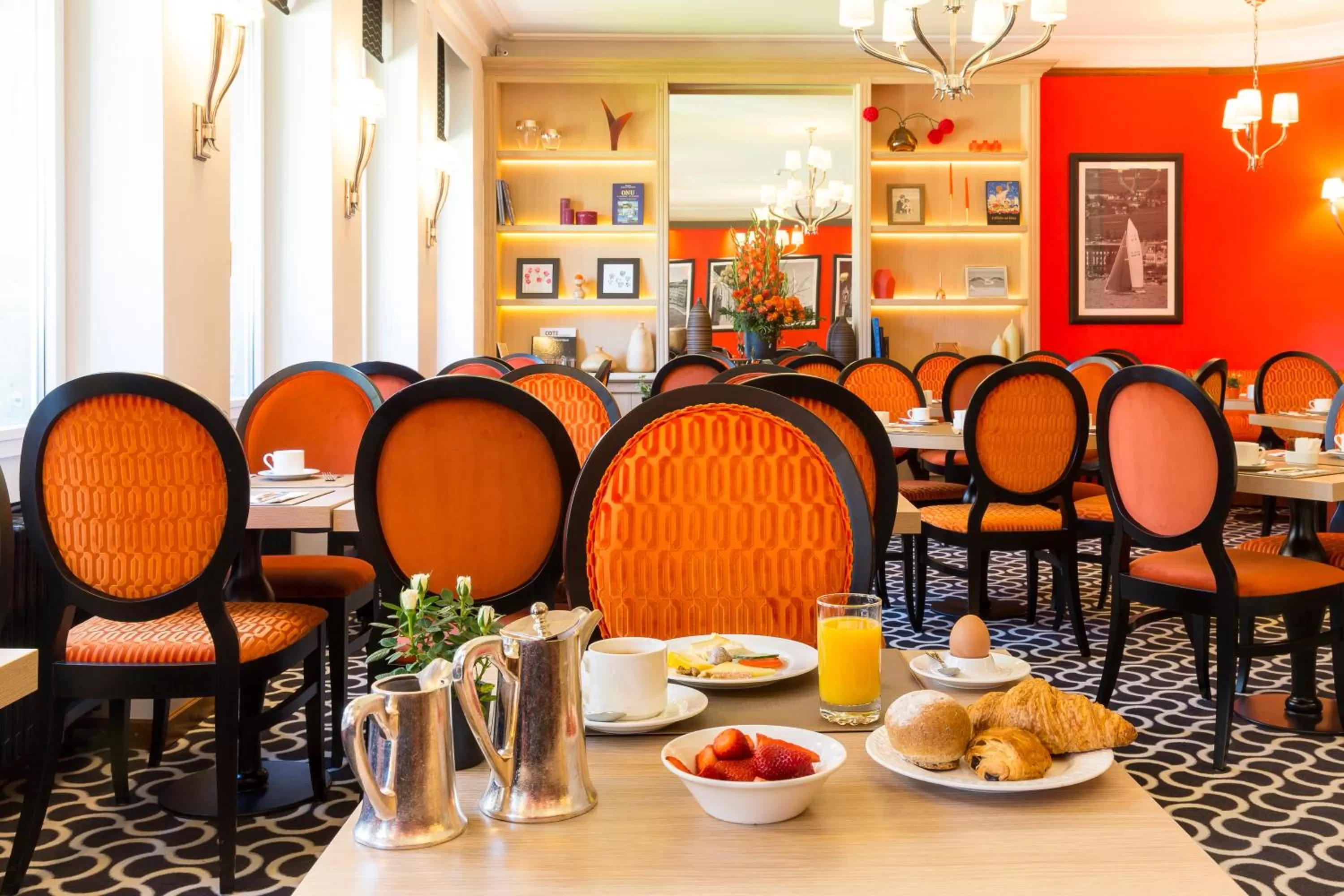 Restaurant/places to eat in Hotel Eden